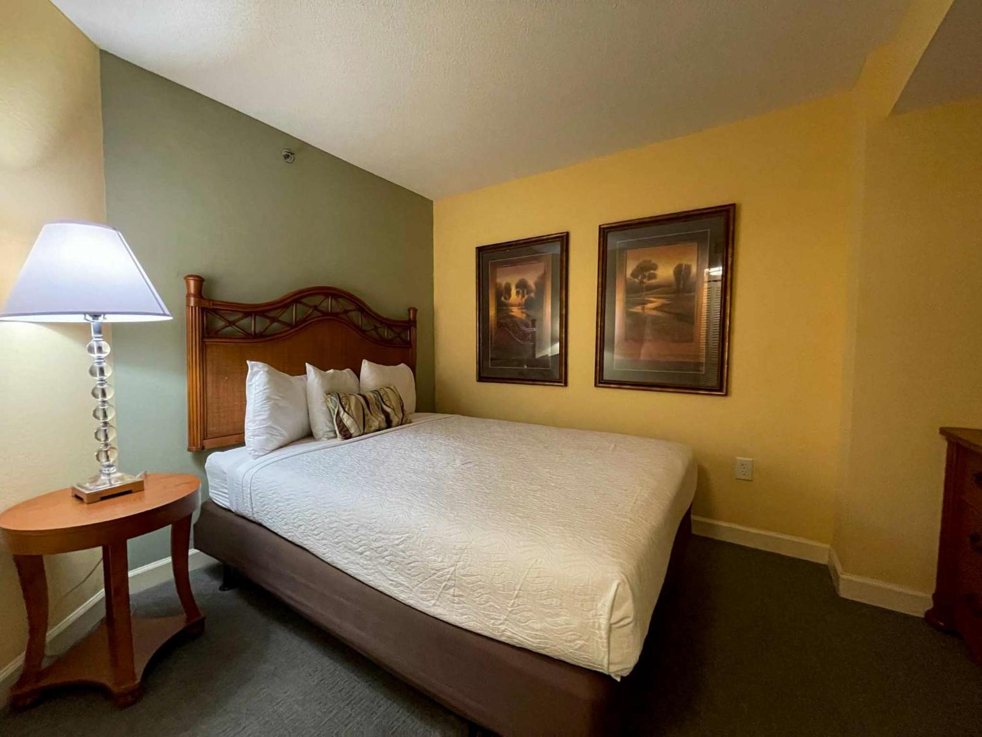 Two Bedroom Suite with Ocean View,1578380030:JPEG