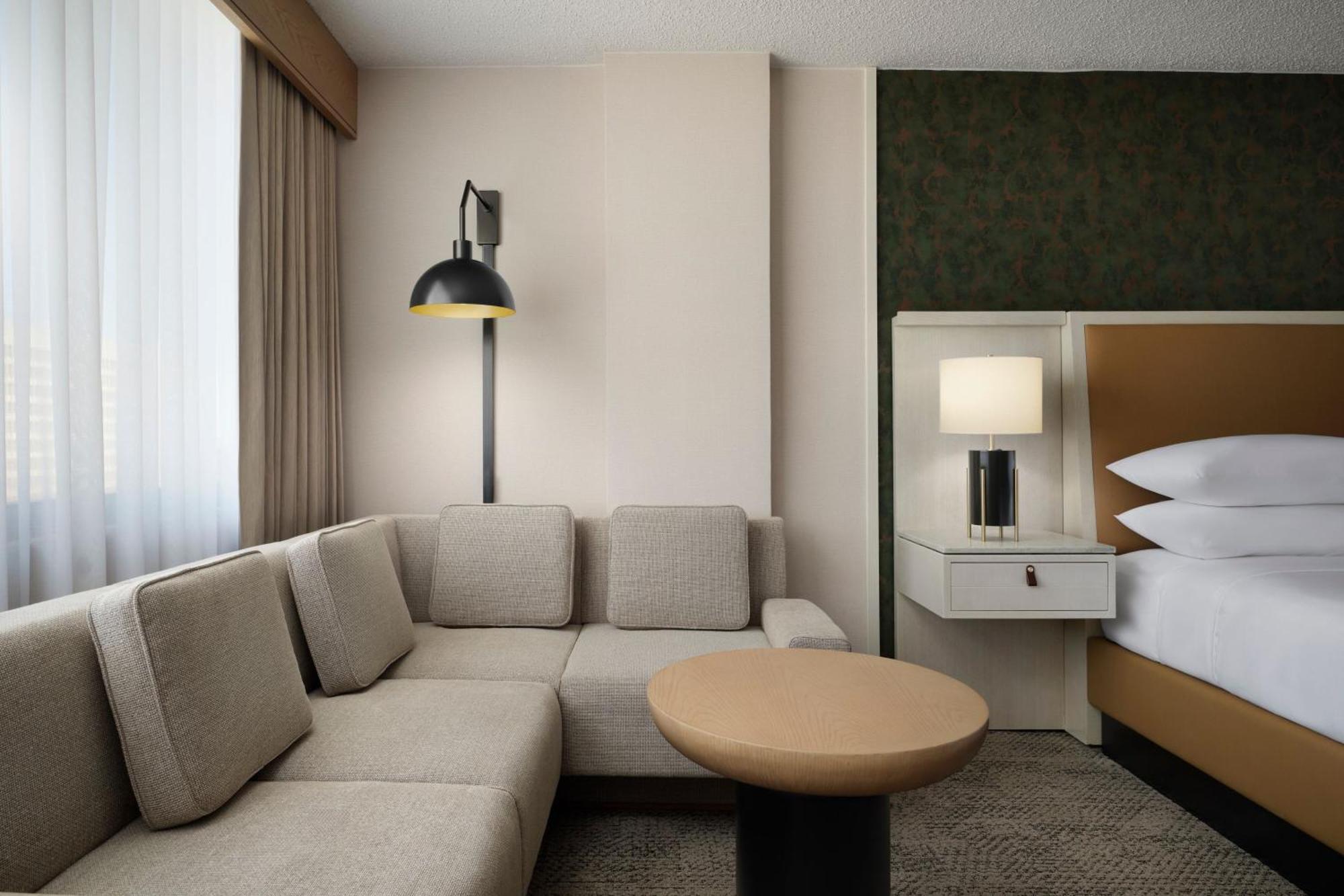 Executive, Guest room, 1 King,1580157626:JPEG