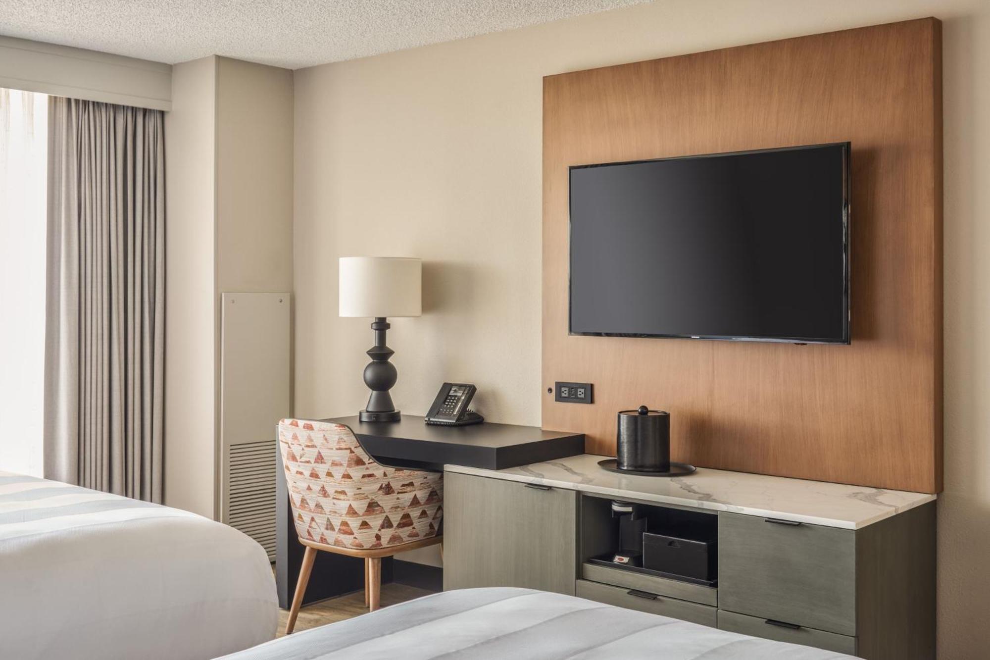 Queen Room with Two Queen Beds, Balcony and City View,1641017707:JPEG