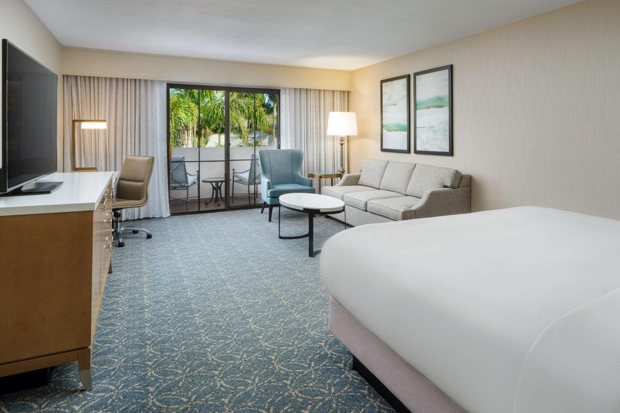 King Room with Bath Tub - Mobility Access,1580426191:JPEG