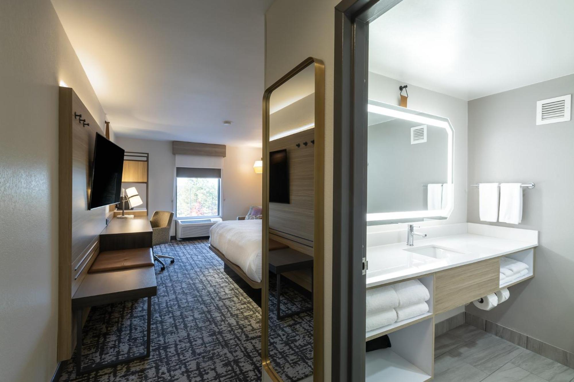 Standard Room,1705833067:JPEG