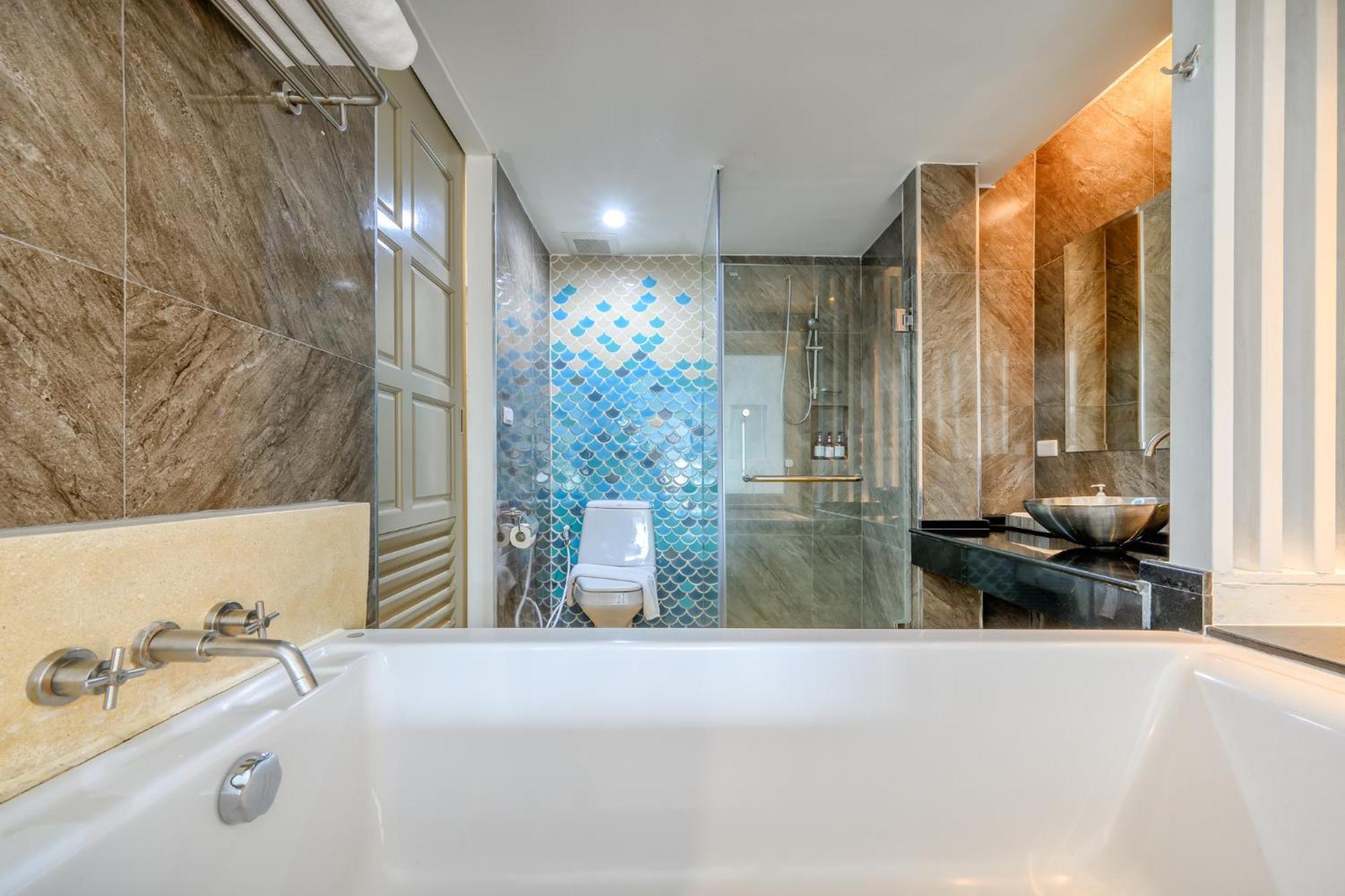 Deluxe Seaview