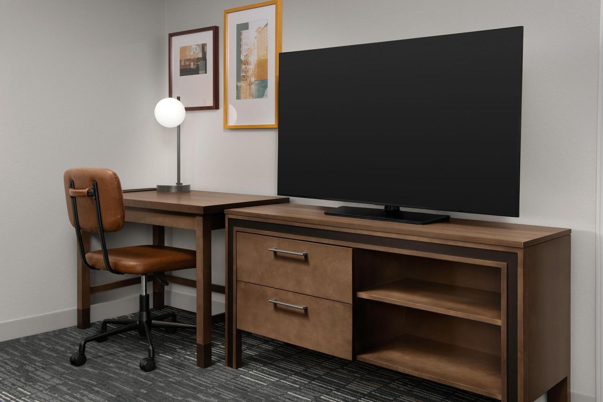 One-Bedroom King Suite,1593651761:JPEG