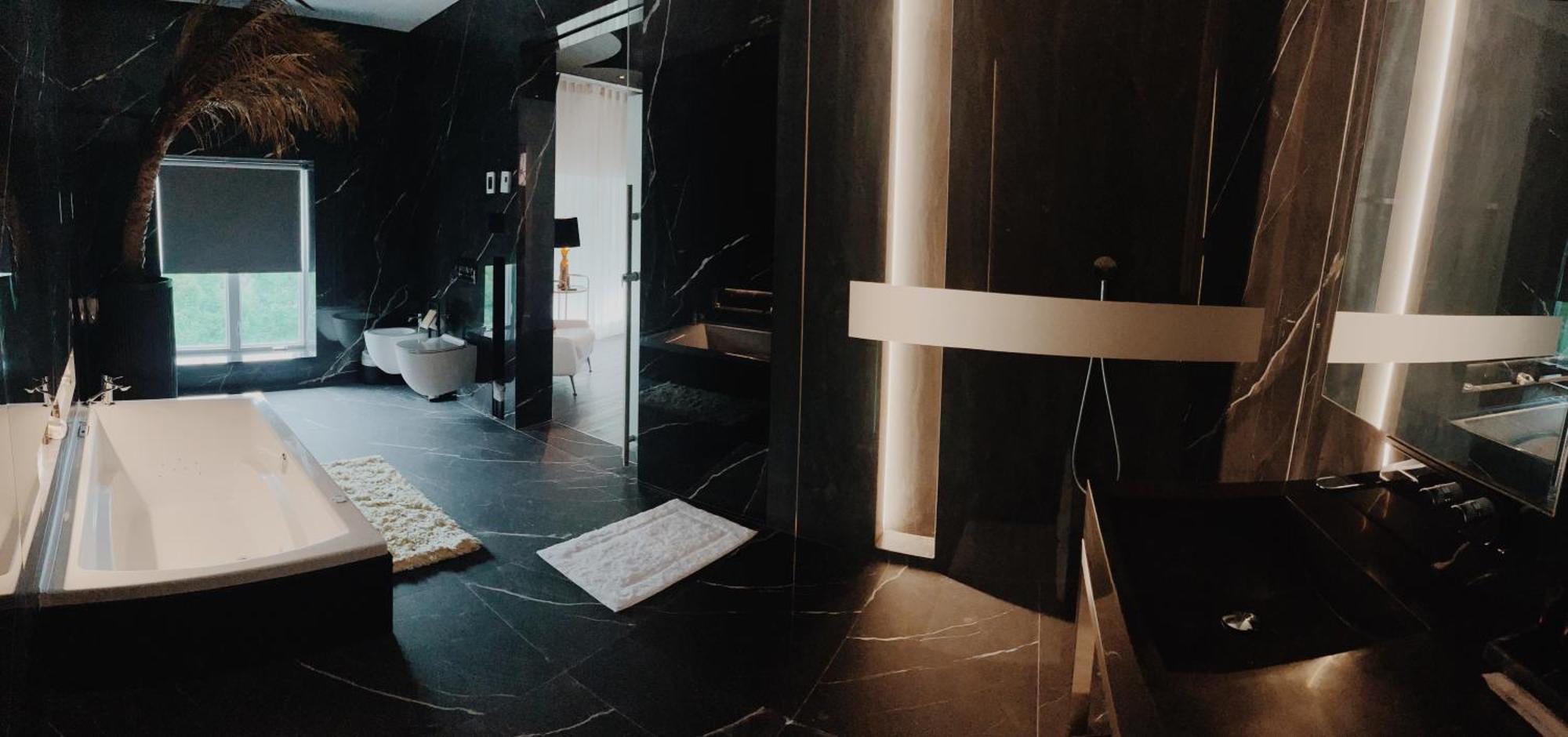 Penthouse Suite,1594668236:JPEG