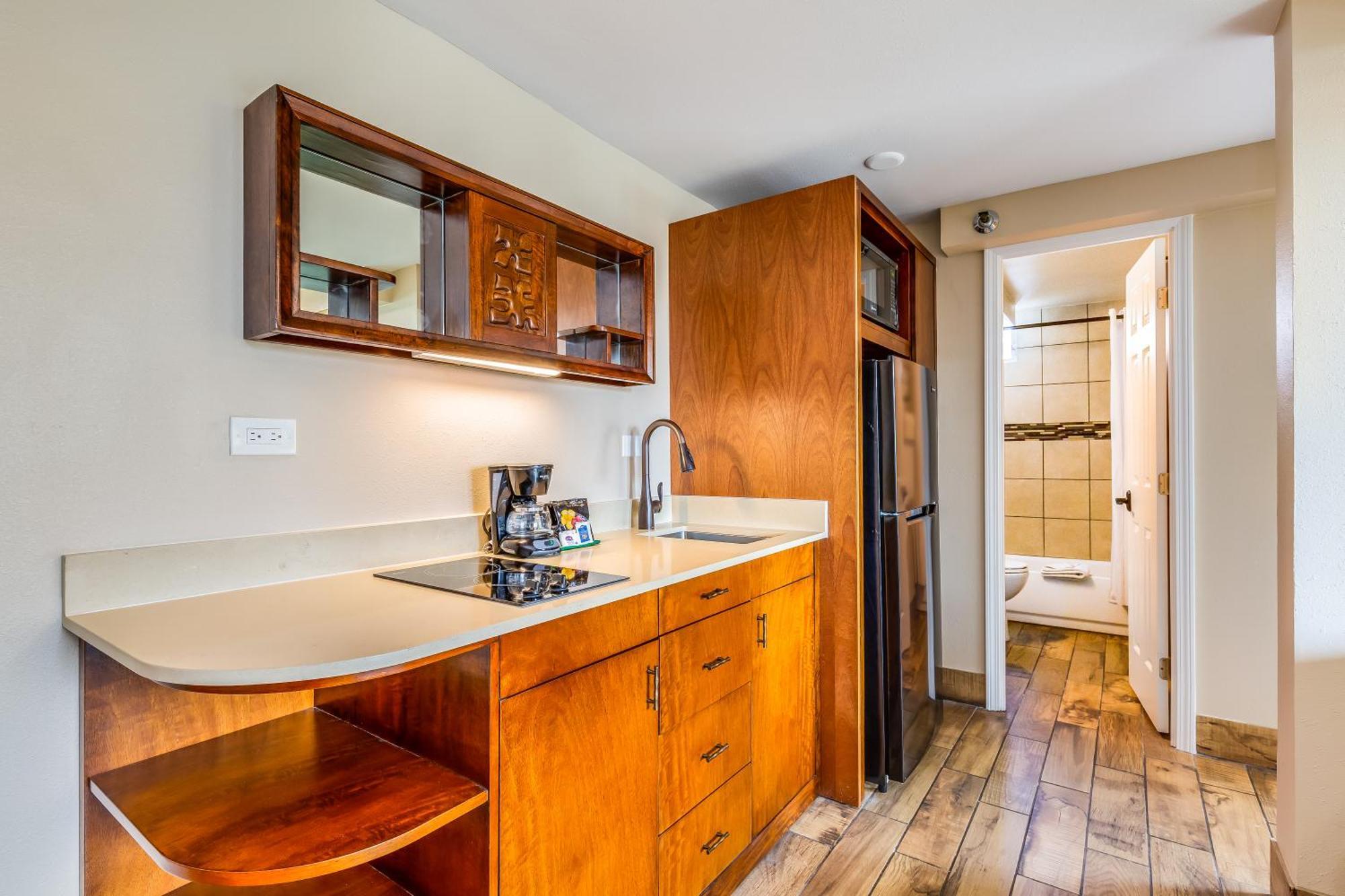 1 Bedroom Suite City View with Kitchenette