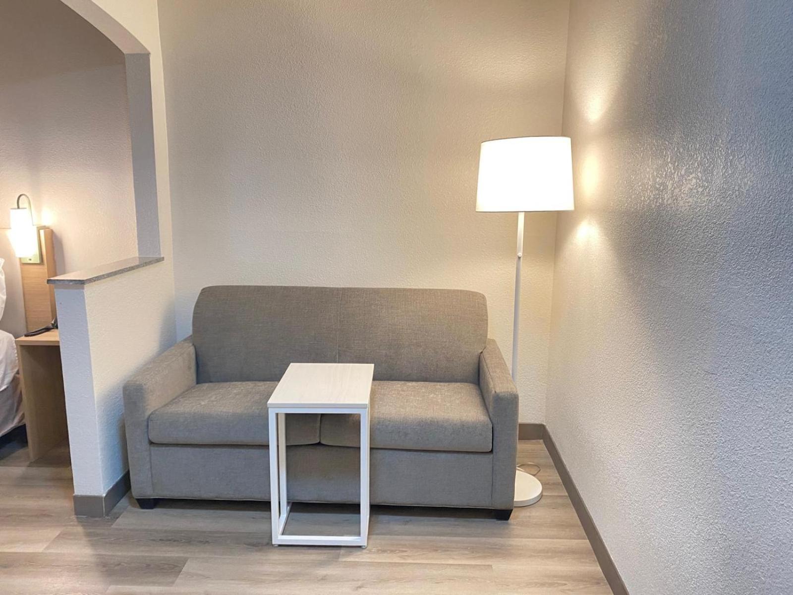 King Room with Sofa Bed - Non-Smoking