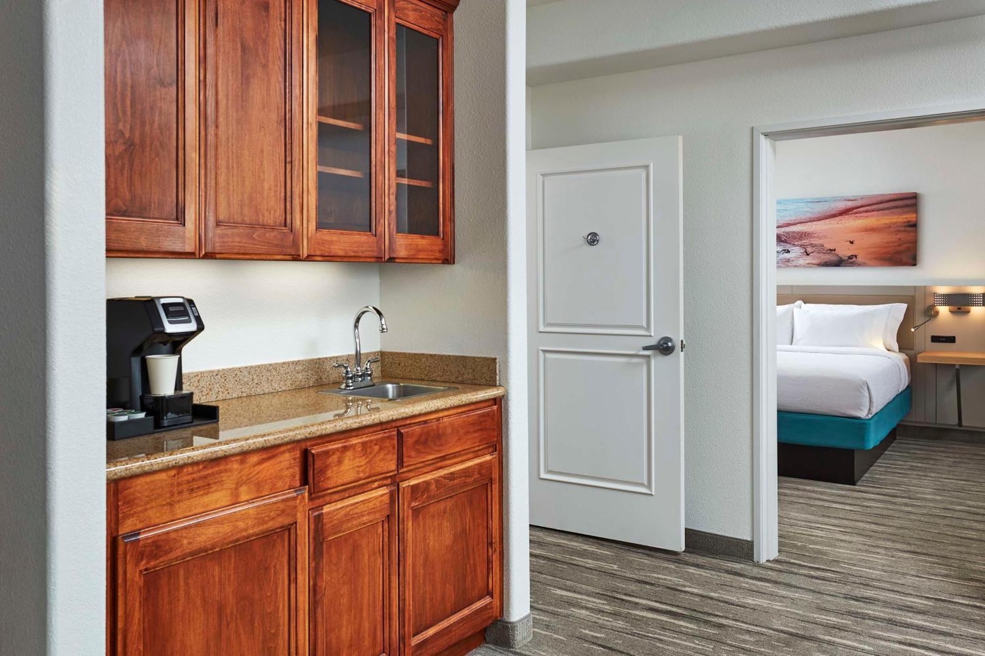 One-Bedroom King Suite,1643163208:JPEG