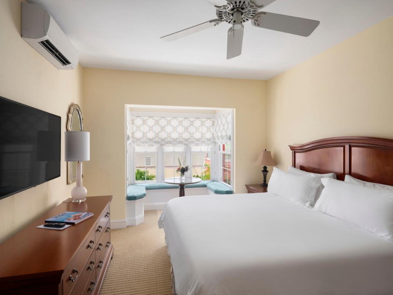 Superior Mini Suite