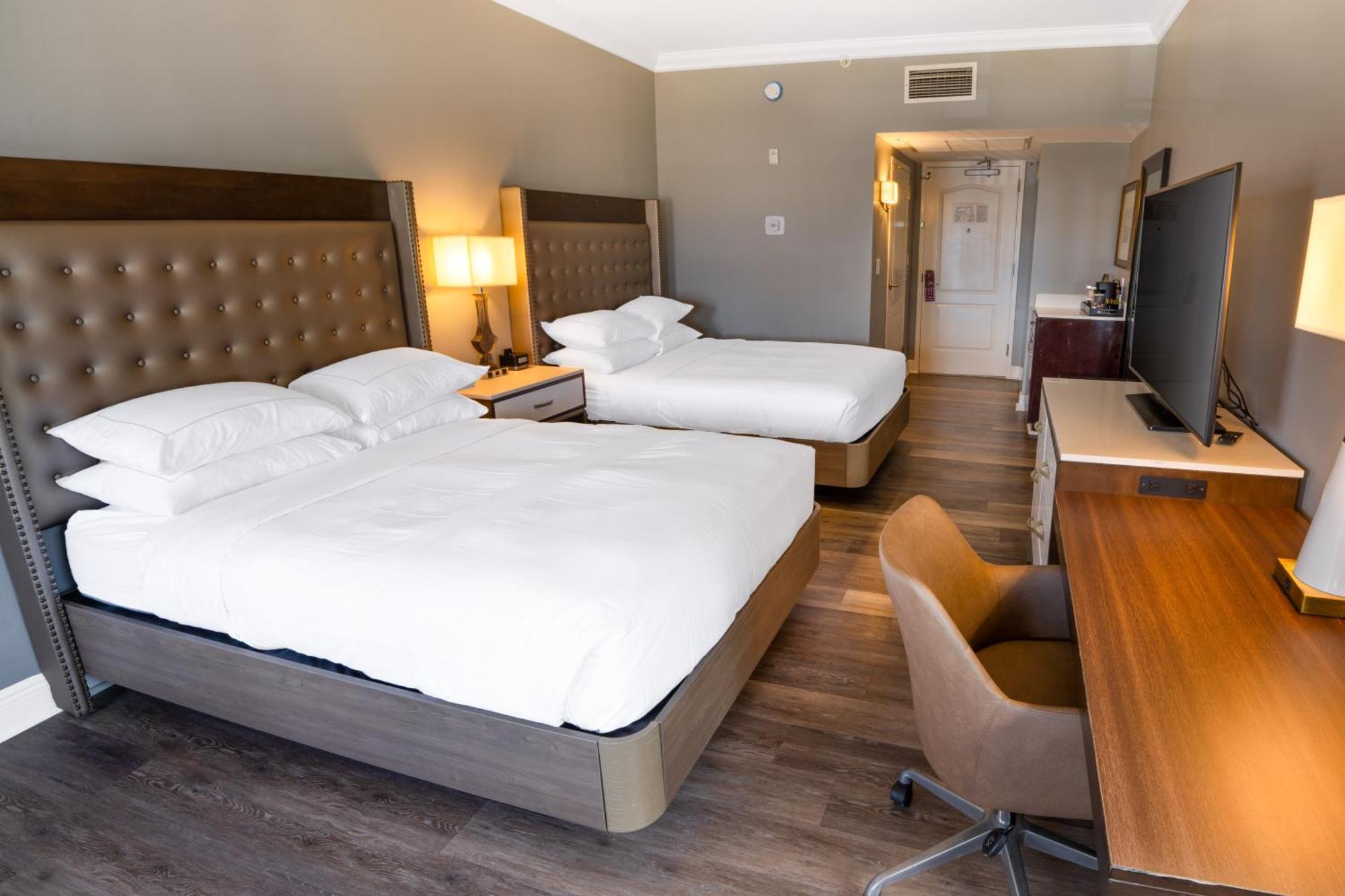 Queen Room - Non-Smoking,1626354218:JPEG