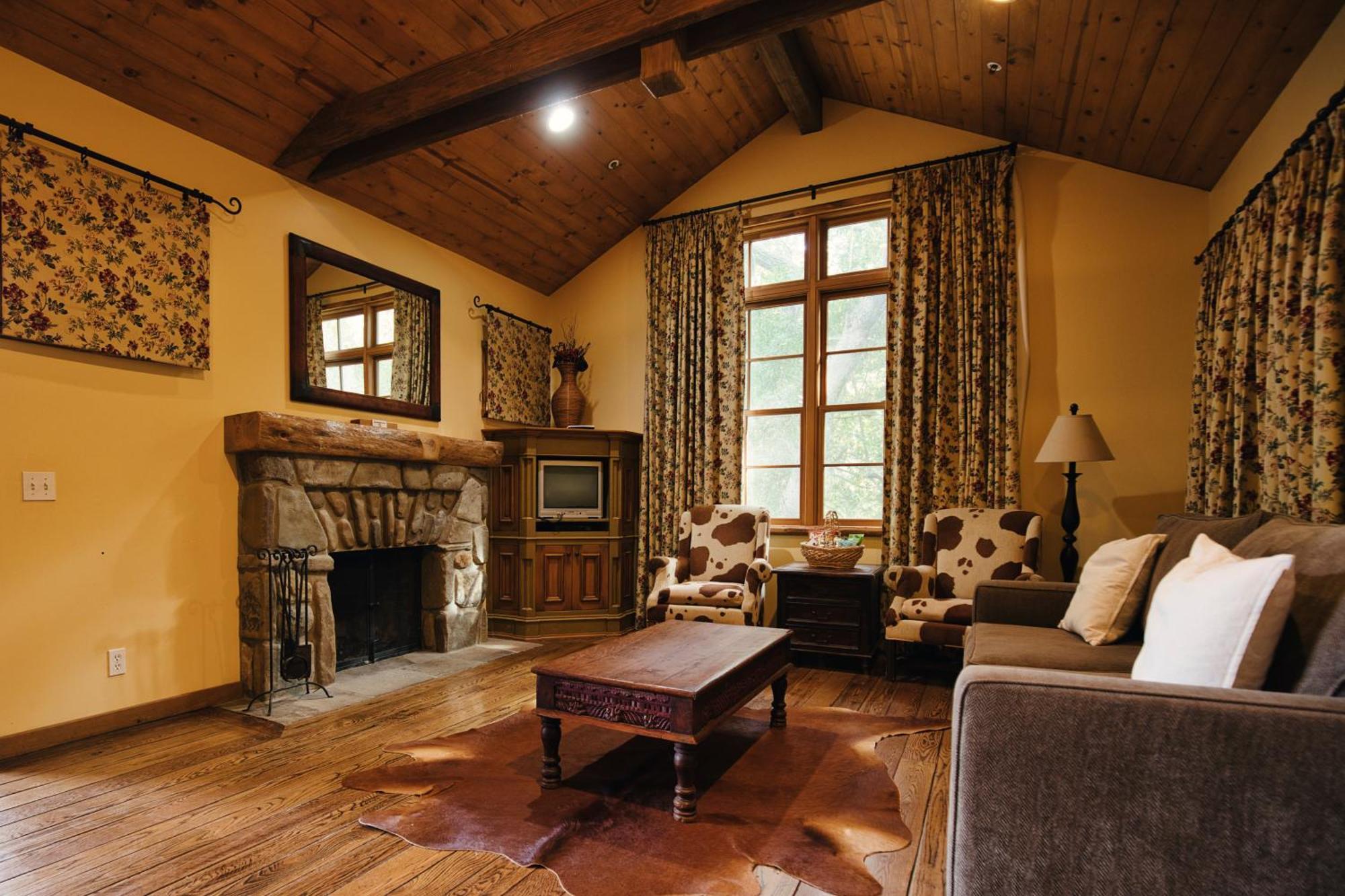 Creekside Cottage