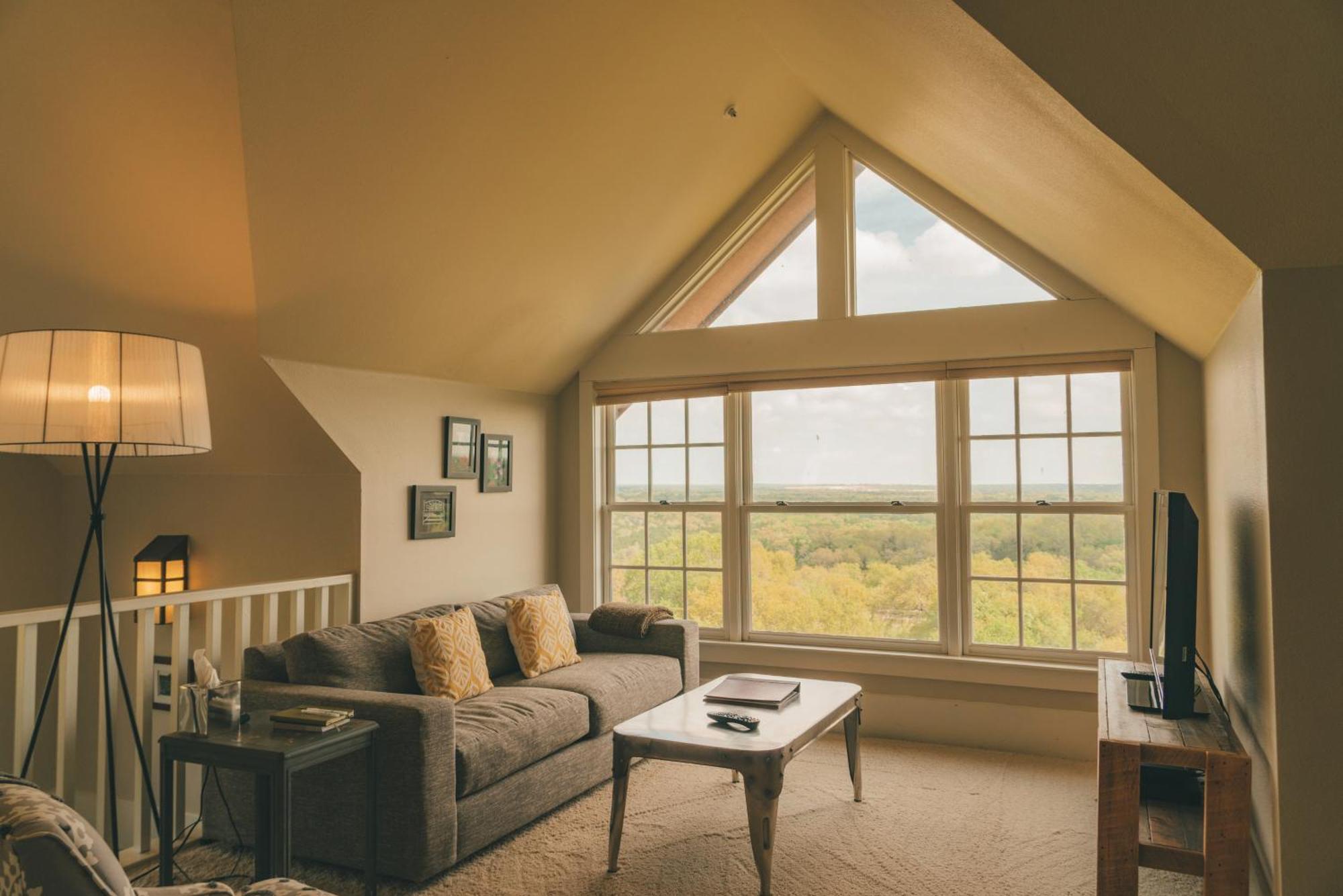 King Suite - Nance Suite,1688832208:JPEG