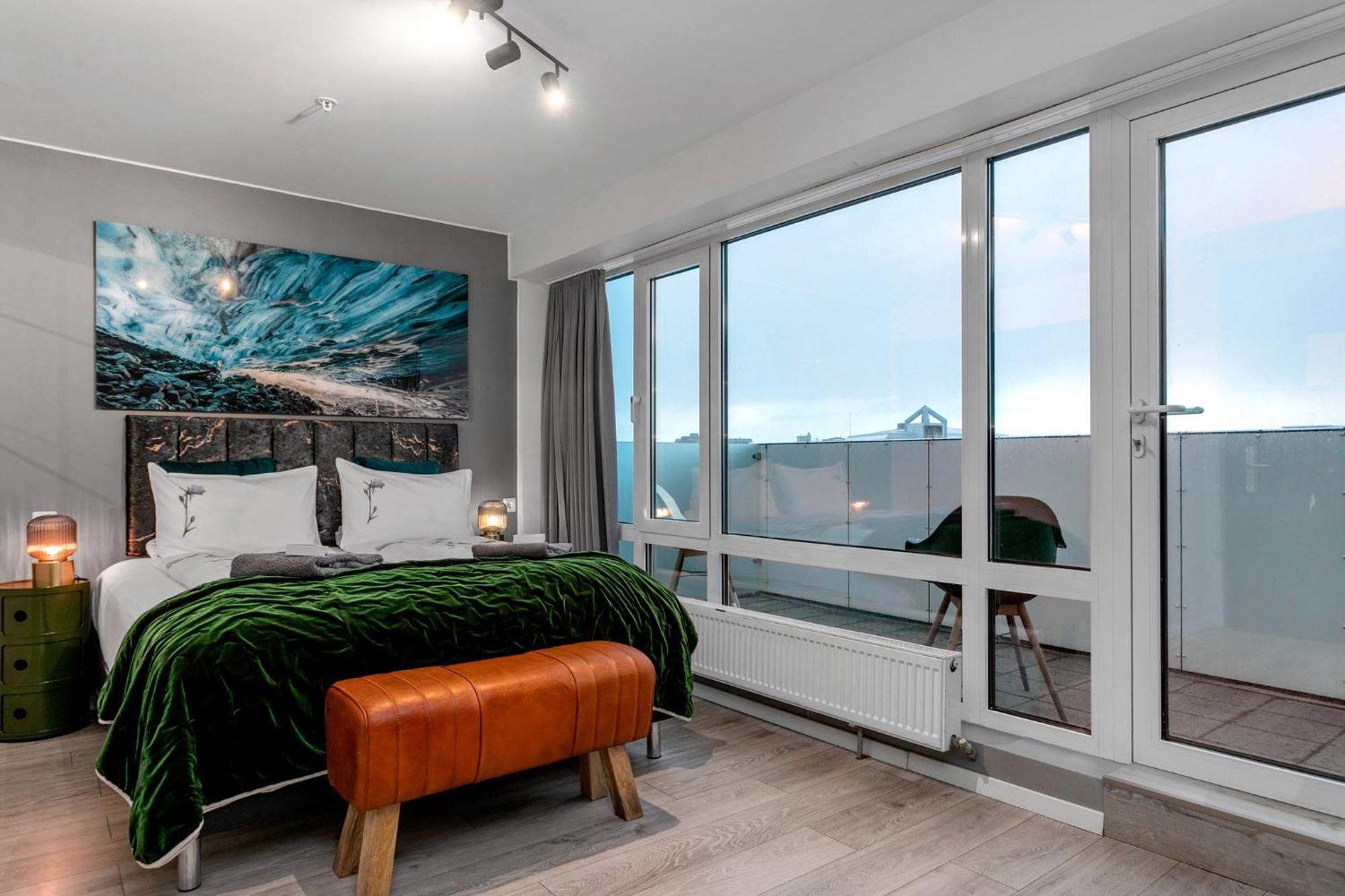 Superior King Room,1614837066:JPEG