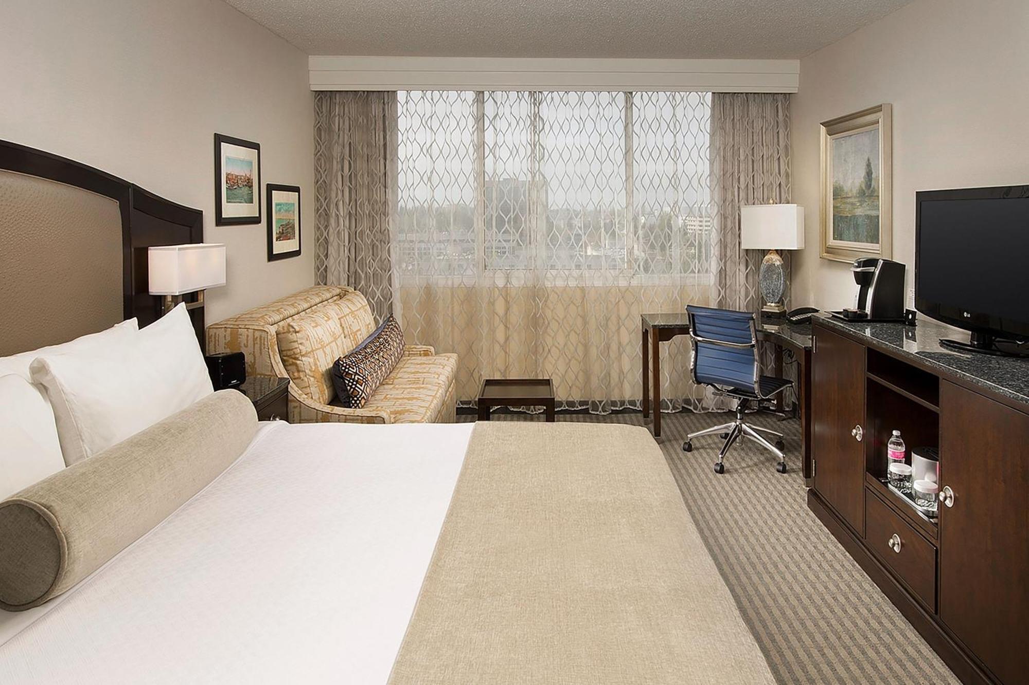 King Room,1618821725:JPEG