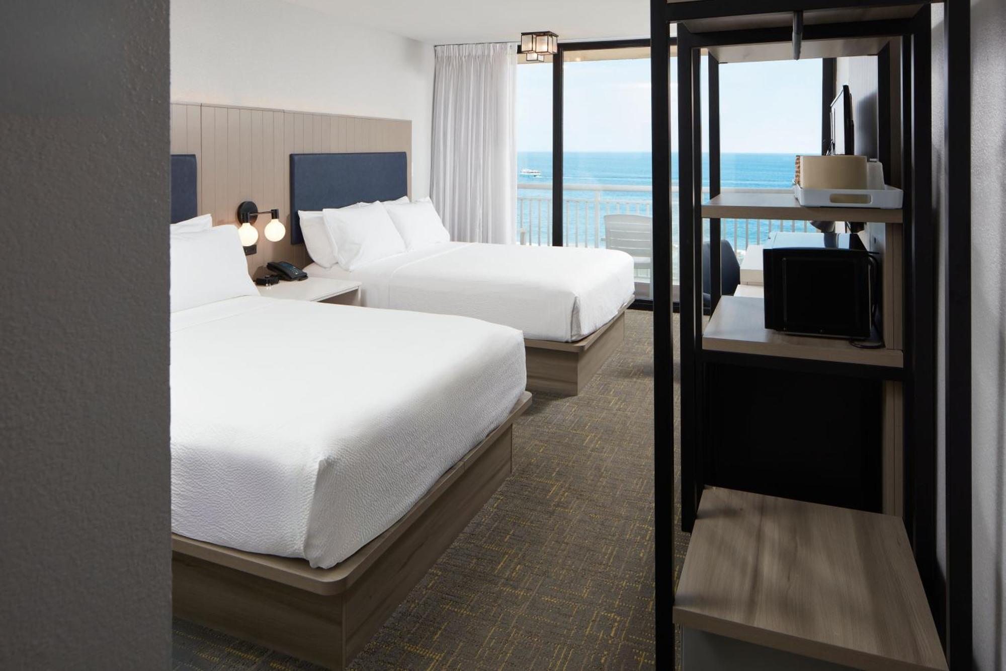 Guest room, 2 Queen, Oceanfront, Balcony