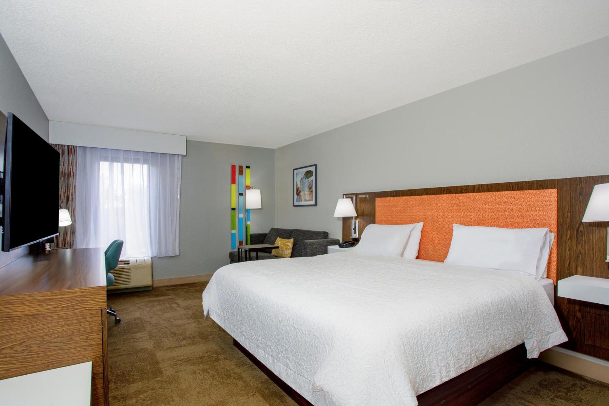 King Room with Sofa Bed - Non-Smoking