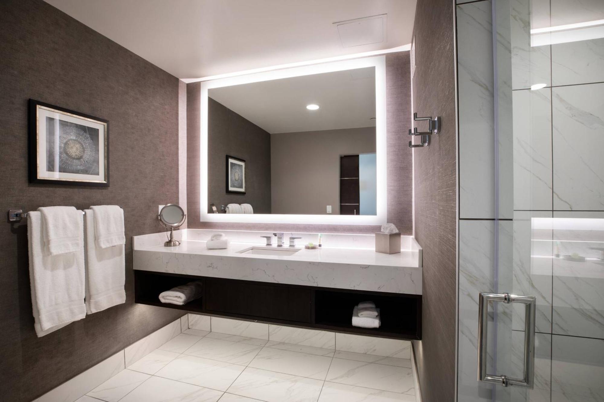 Queen Room with Two Queen Beds,1631571024:JPEG