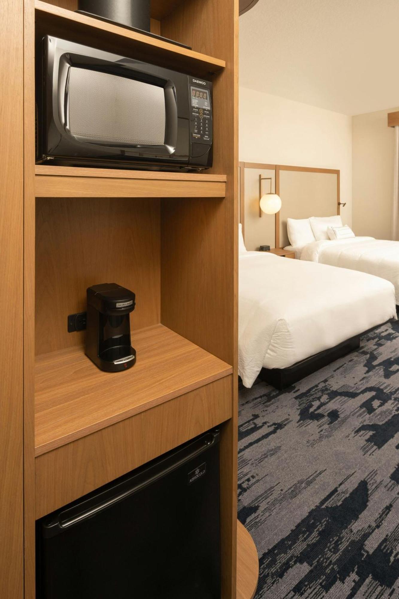 Guest Room, 1 King,1633068162:JPEG