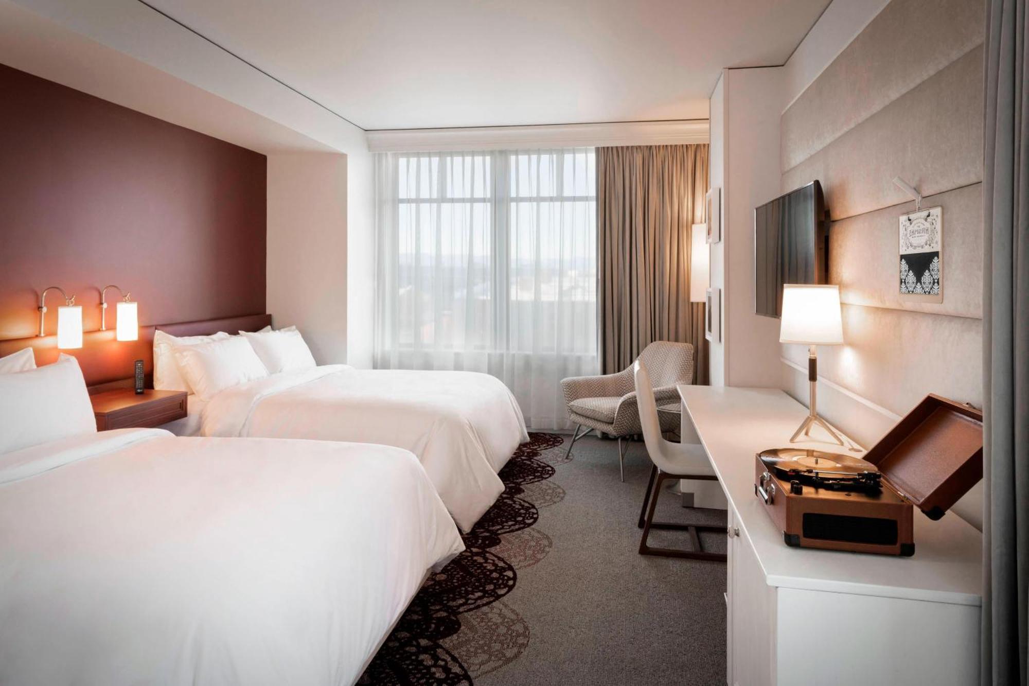 Double Queen Room,1643195474:JPEG
