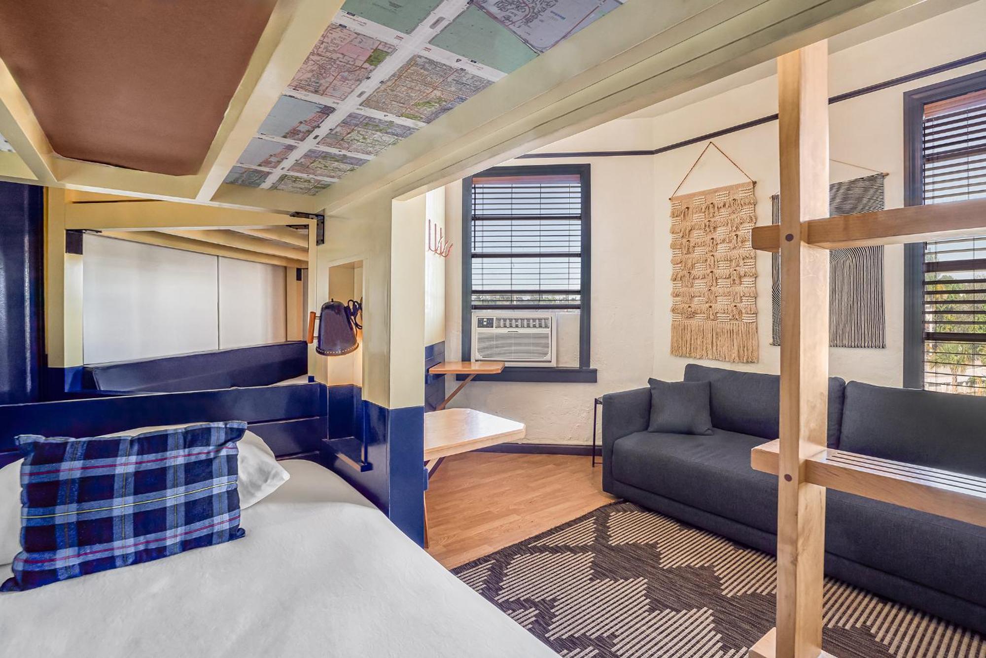 Private Premium Quadruple Room