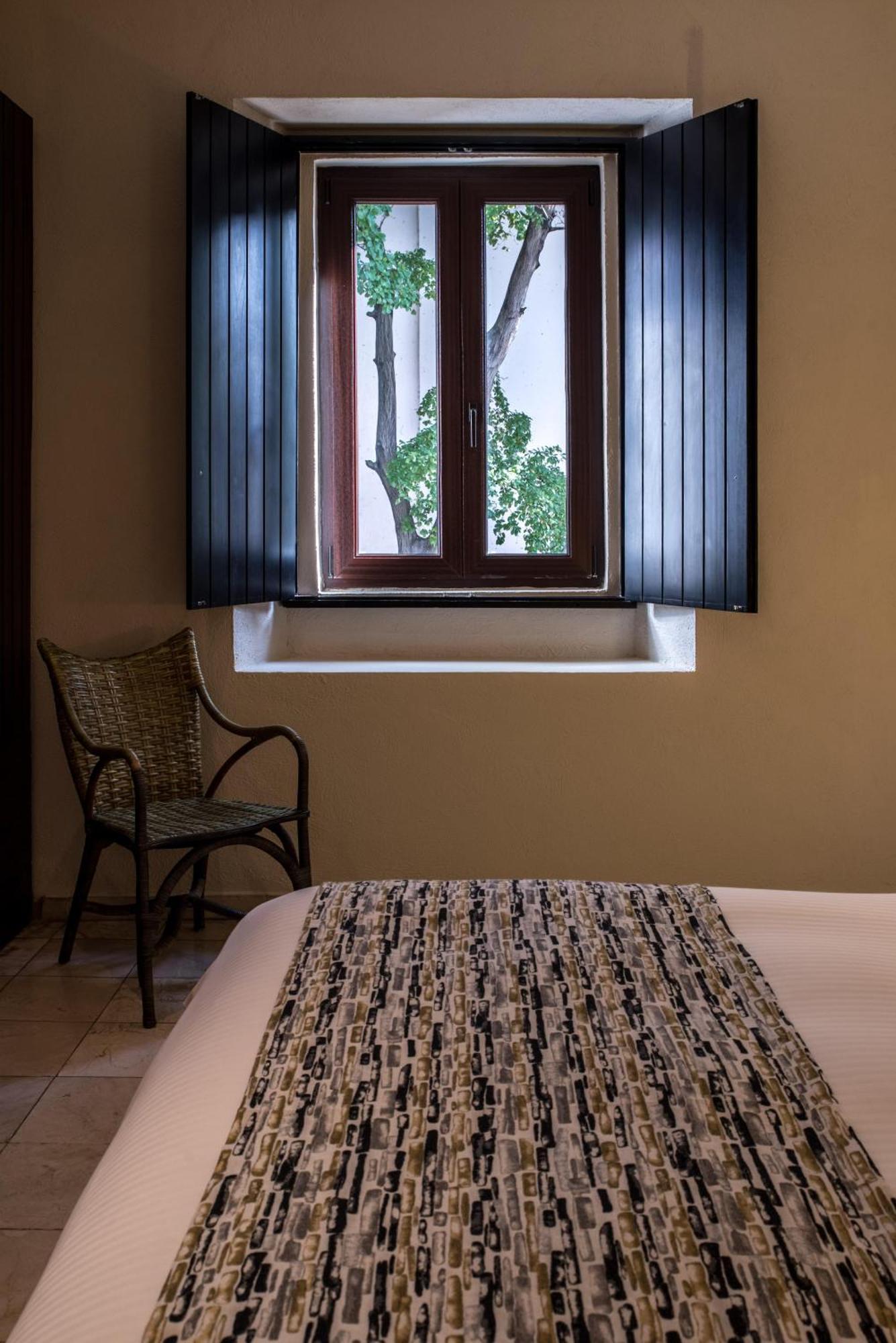 Contemporary Twin Room,1642313859:JPEG