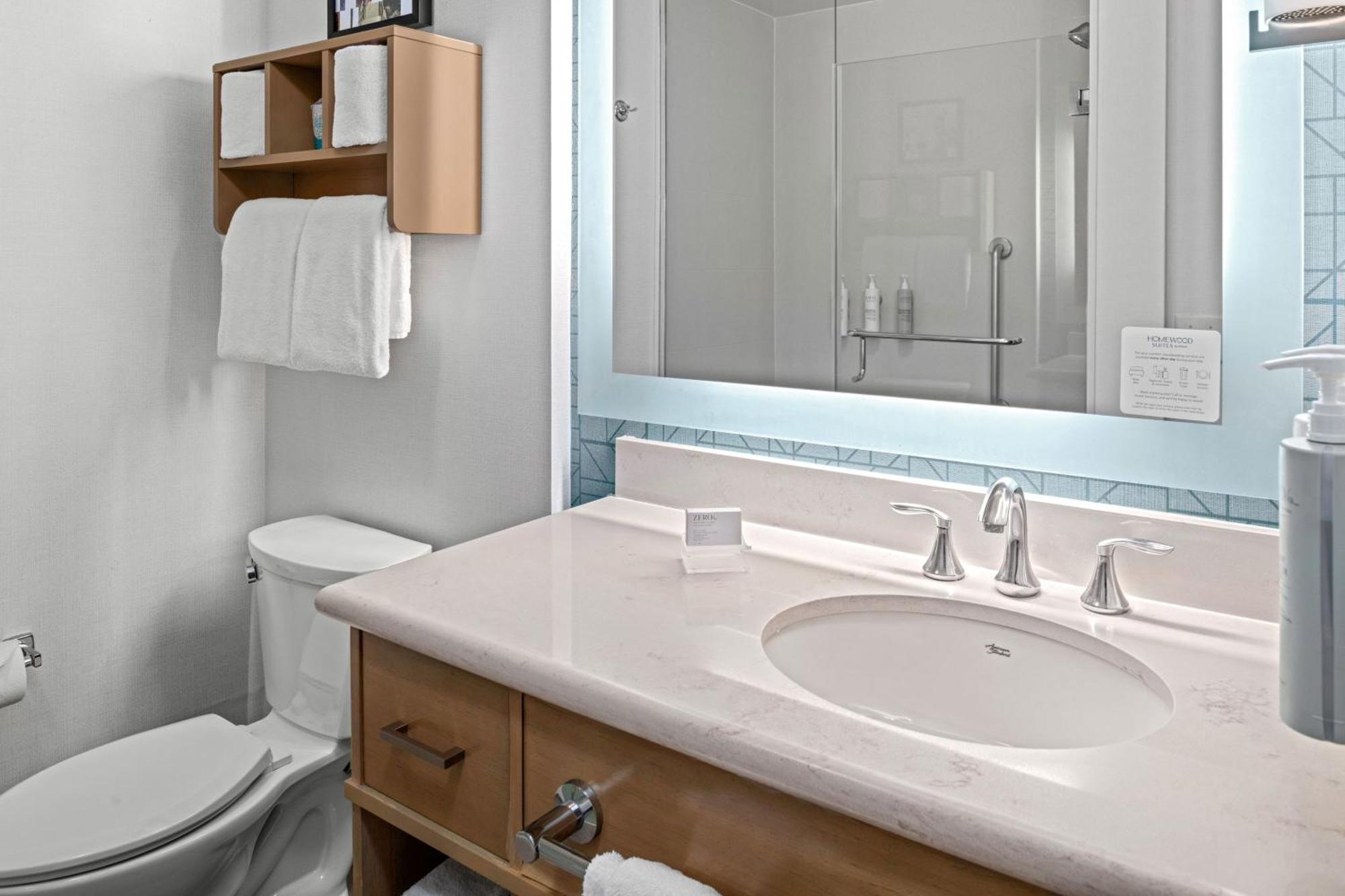 Standard King Room - Non-Smoking,1642347586:JPEG