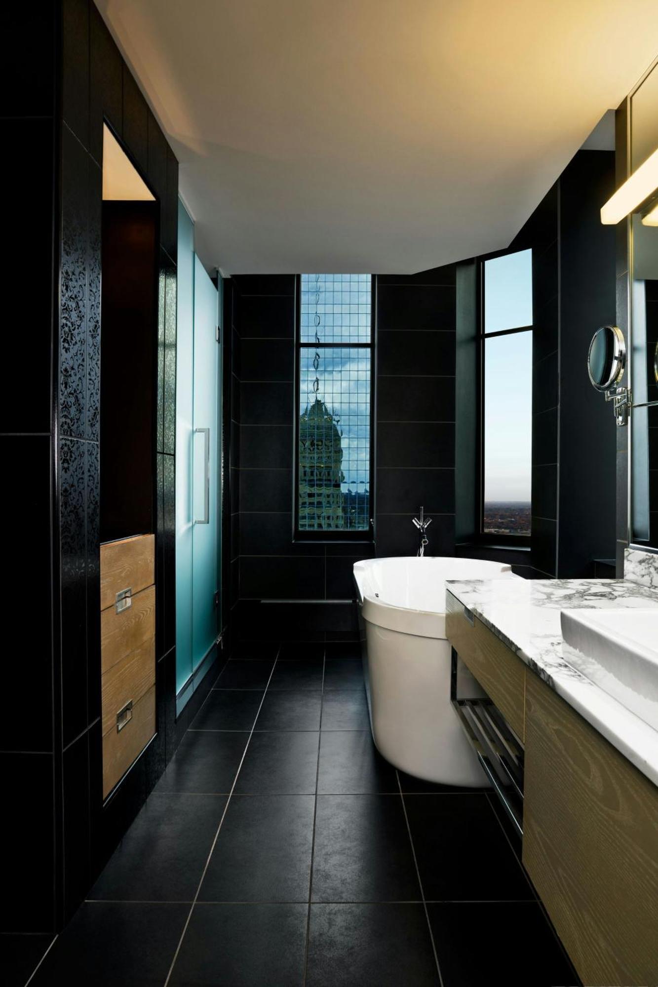 Extreme Wow, Suite, Bedroom 1: 1 King, Bedroom 2: 1 King