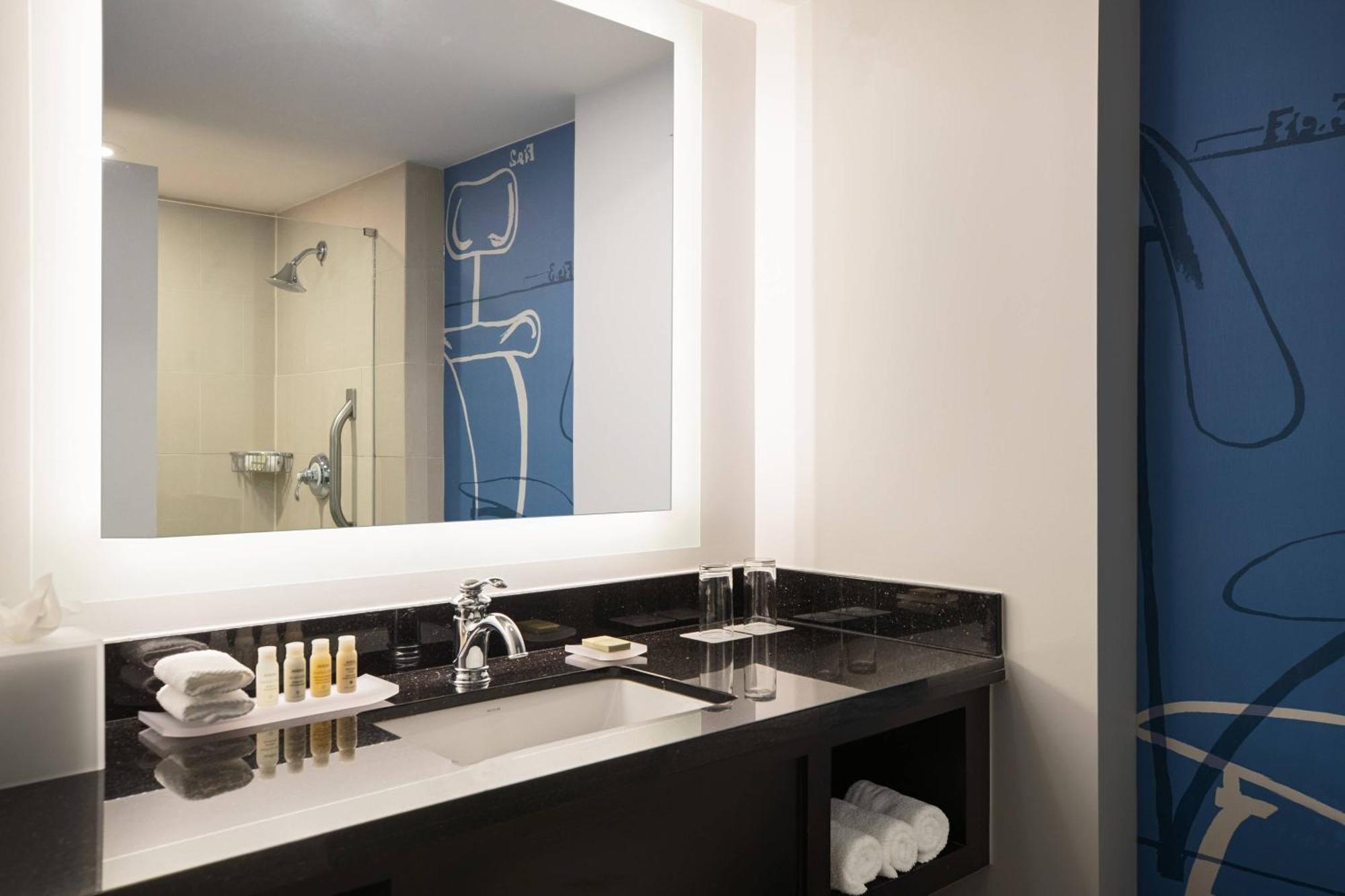 King Room,1643147442:JPEG