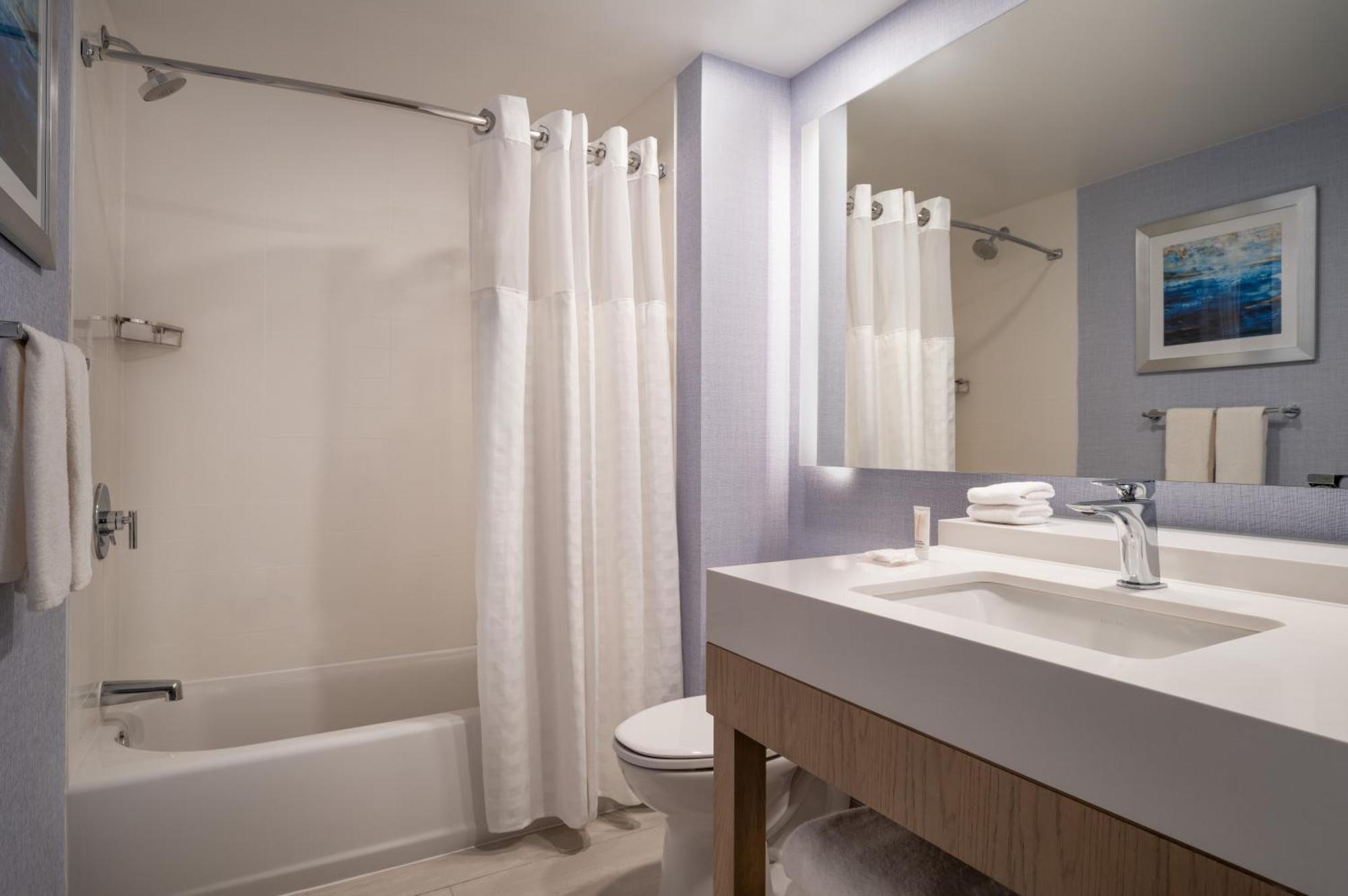 Queen Room with Two Queen Beds and Sofa Bed - High Floor,1646349550:JPEG