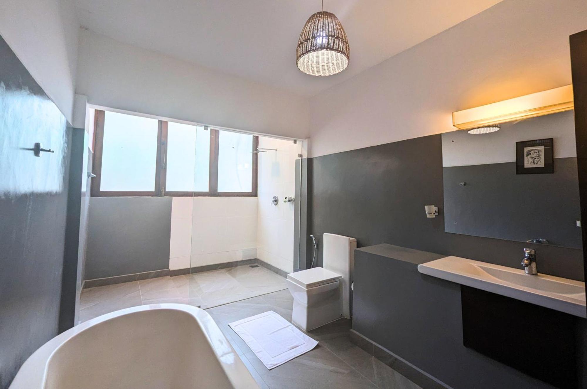 Family Suite (04 Adults)