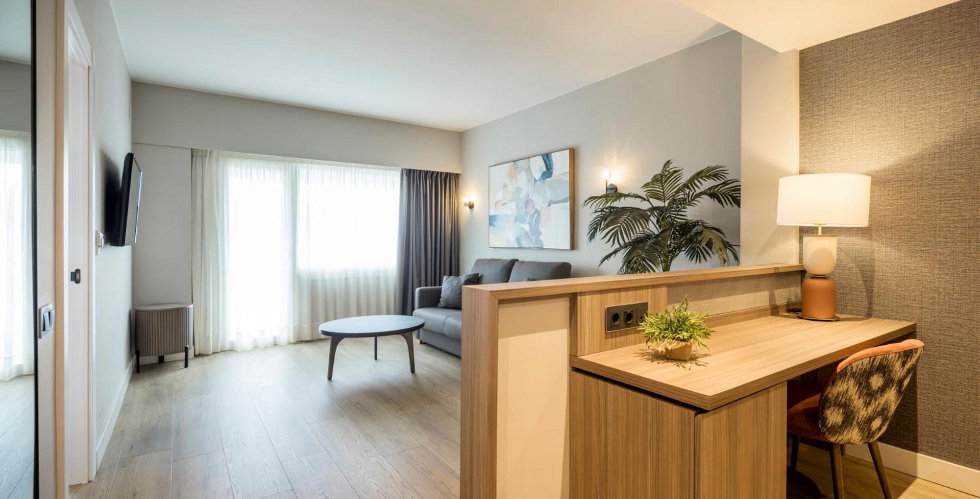 Premium Twin Room,1647714708:JPEG