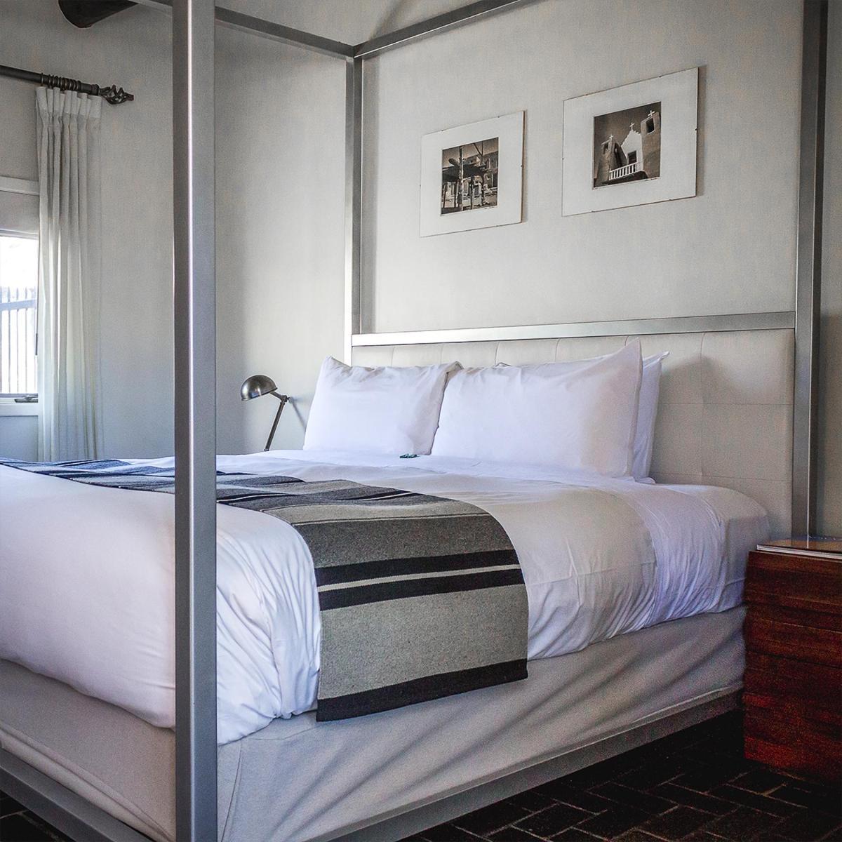 Deluxe King Room,1653542121:JPEG