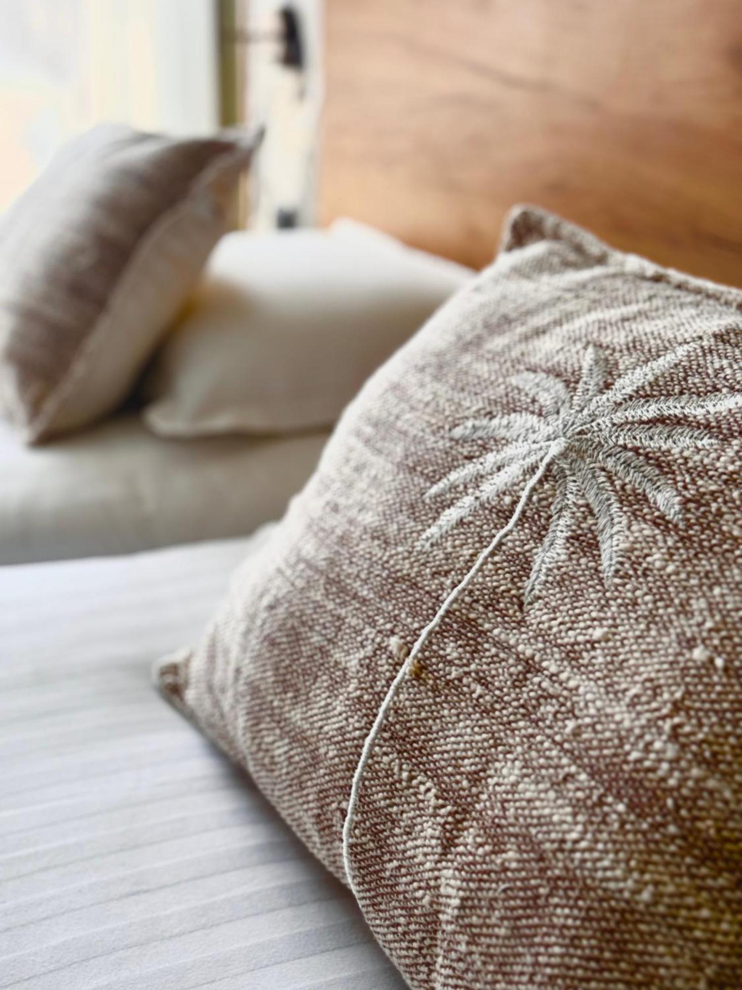 Family Room,1722883688:JPEG