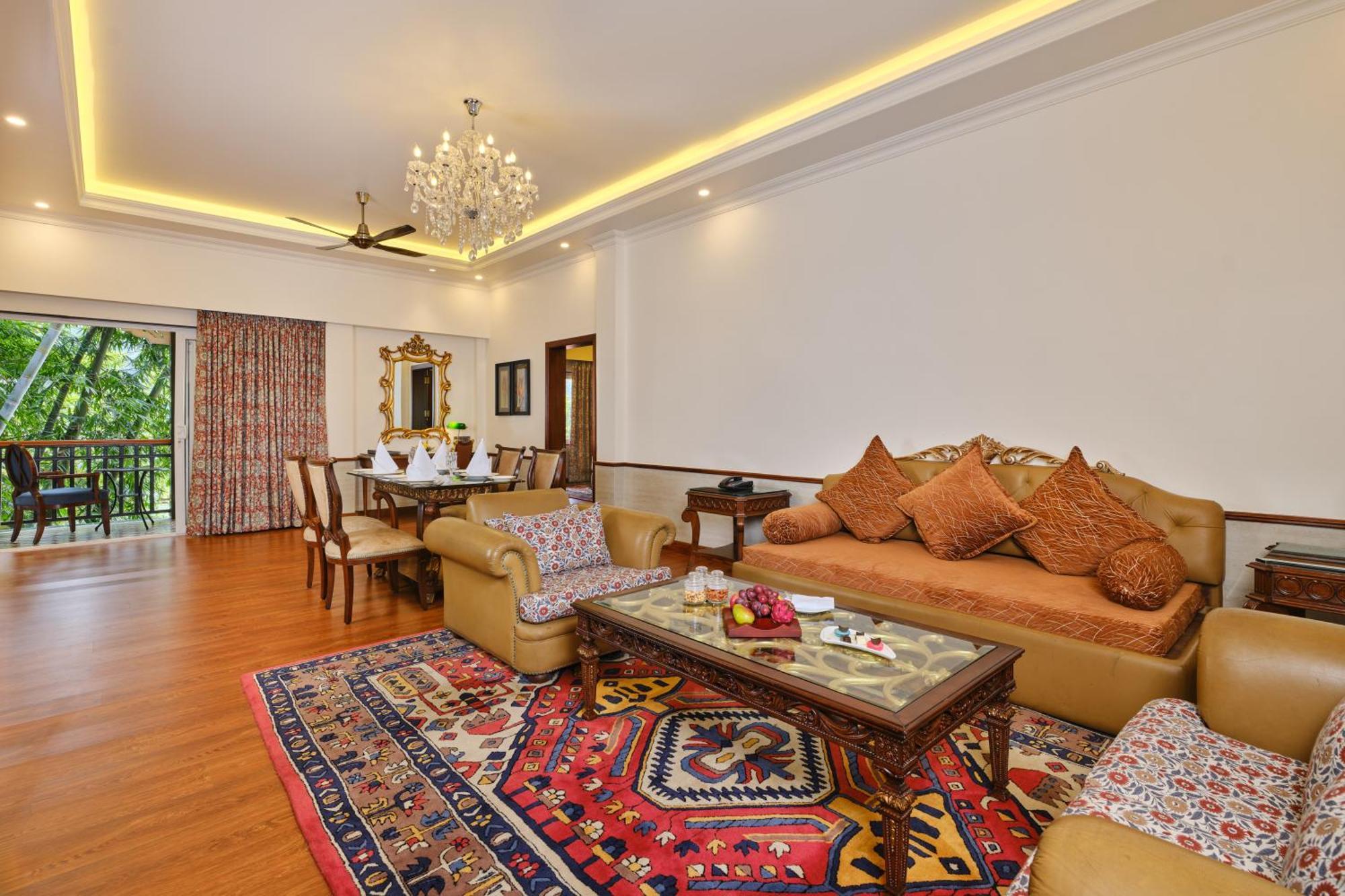 Deluxe Suite - 10% Discount on Foods & Soft Beverages* 