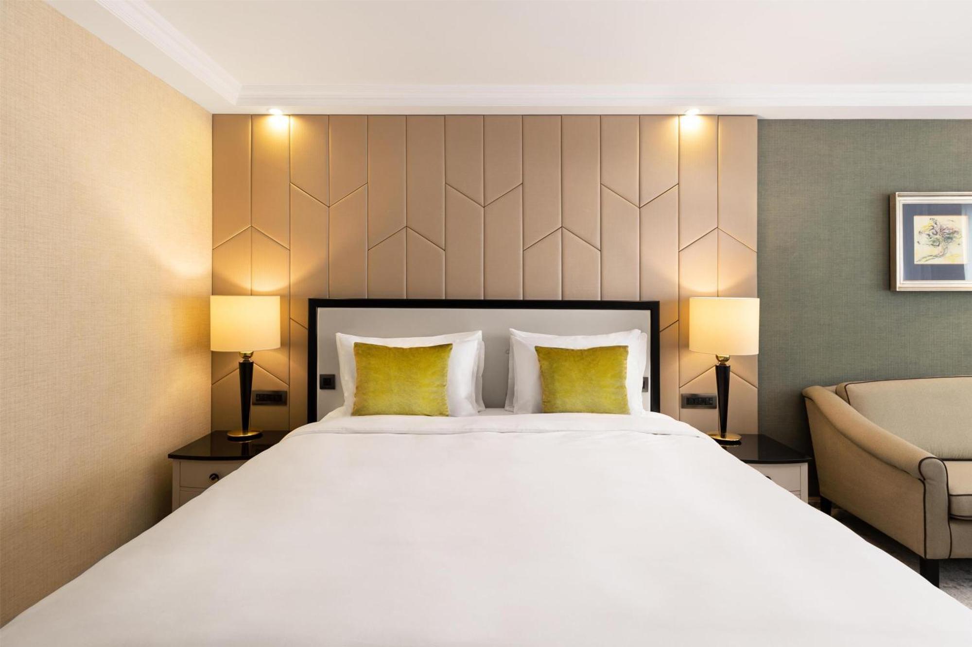 Premium Deluxe Room