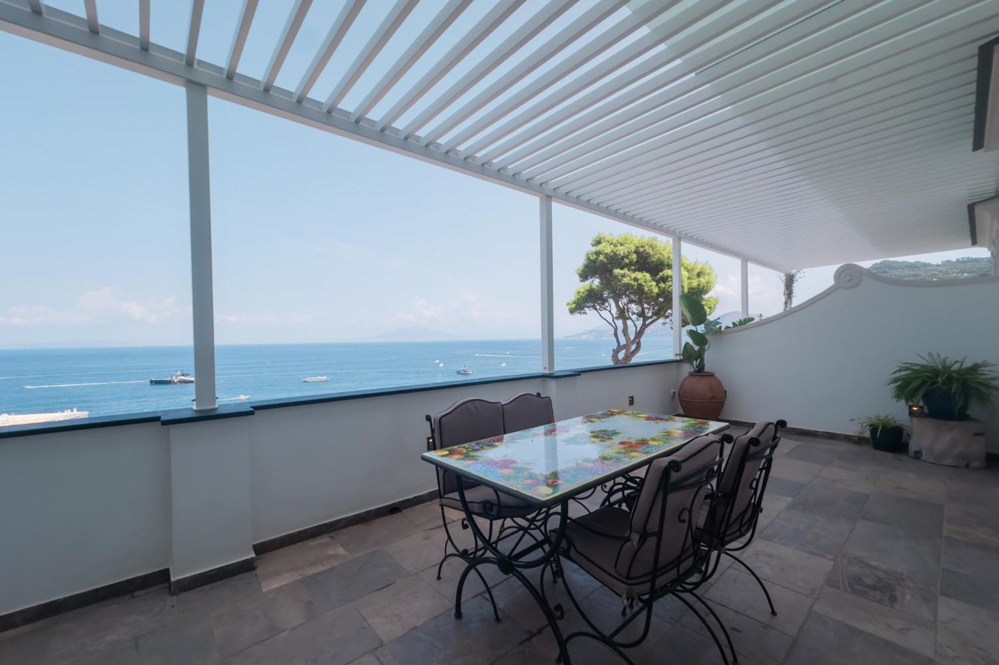 Suite with Sea View