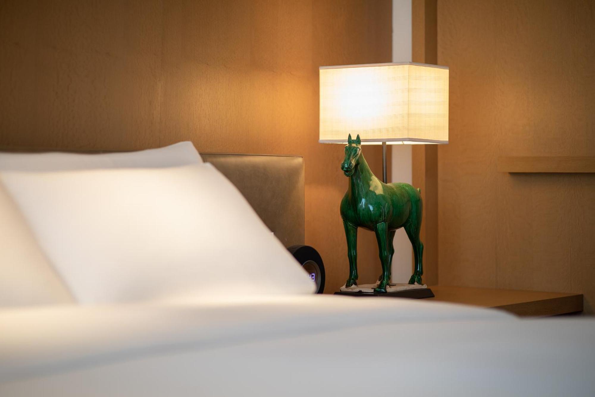 Grand Executive Suite,1739473293:JPEG