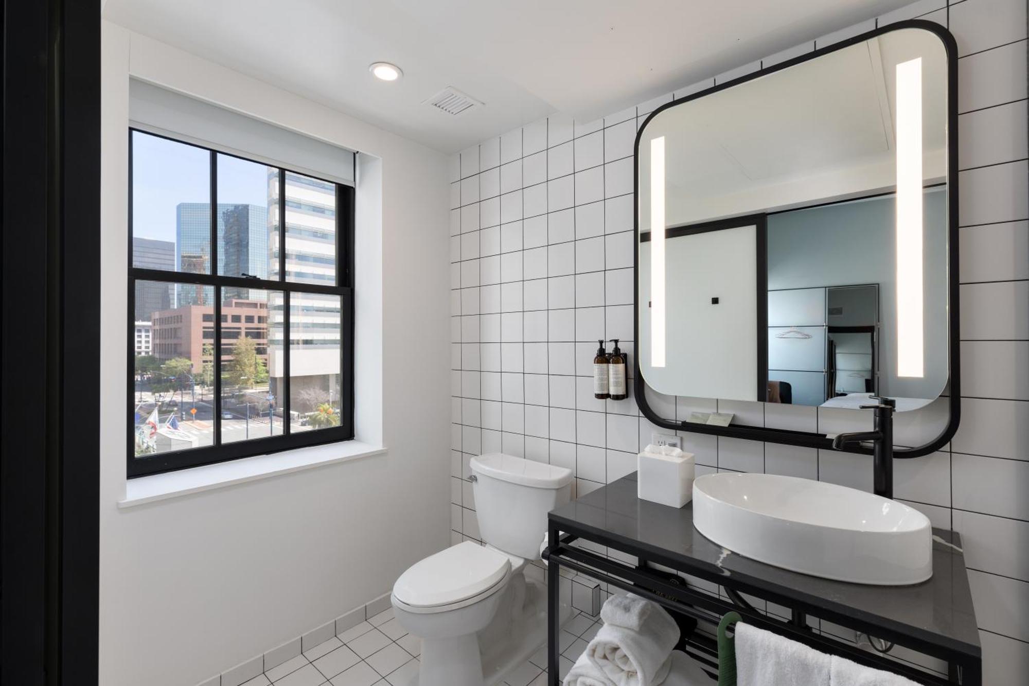 Cozy King,1670700141:JPEG