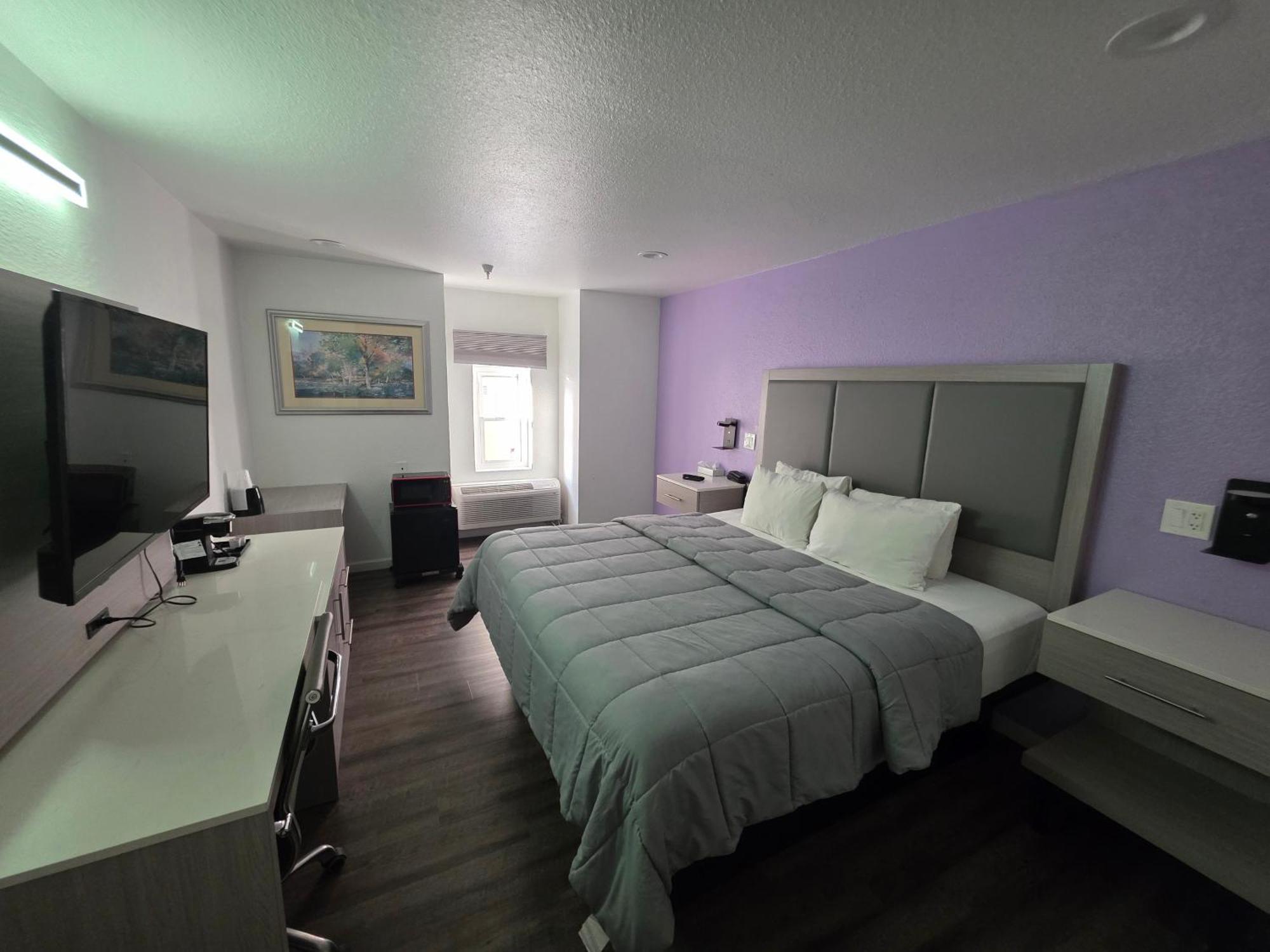 King Suite with Spa Bath