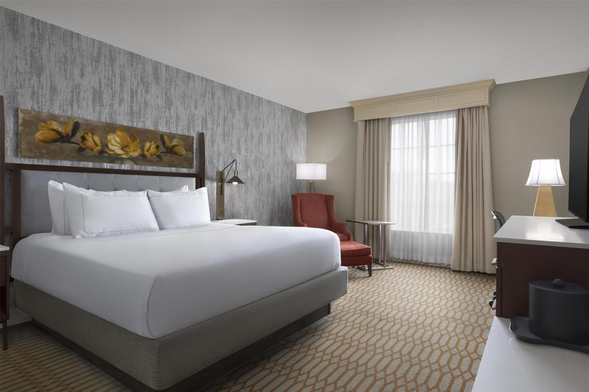 Queen Room,1682944941:JPEG