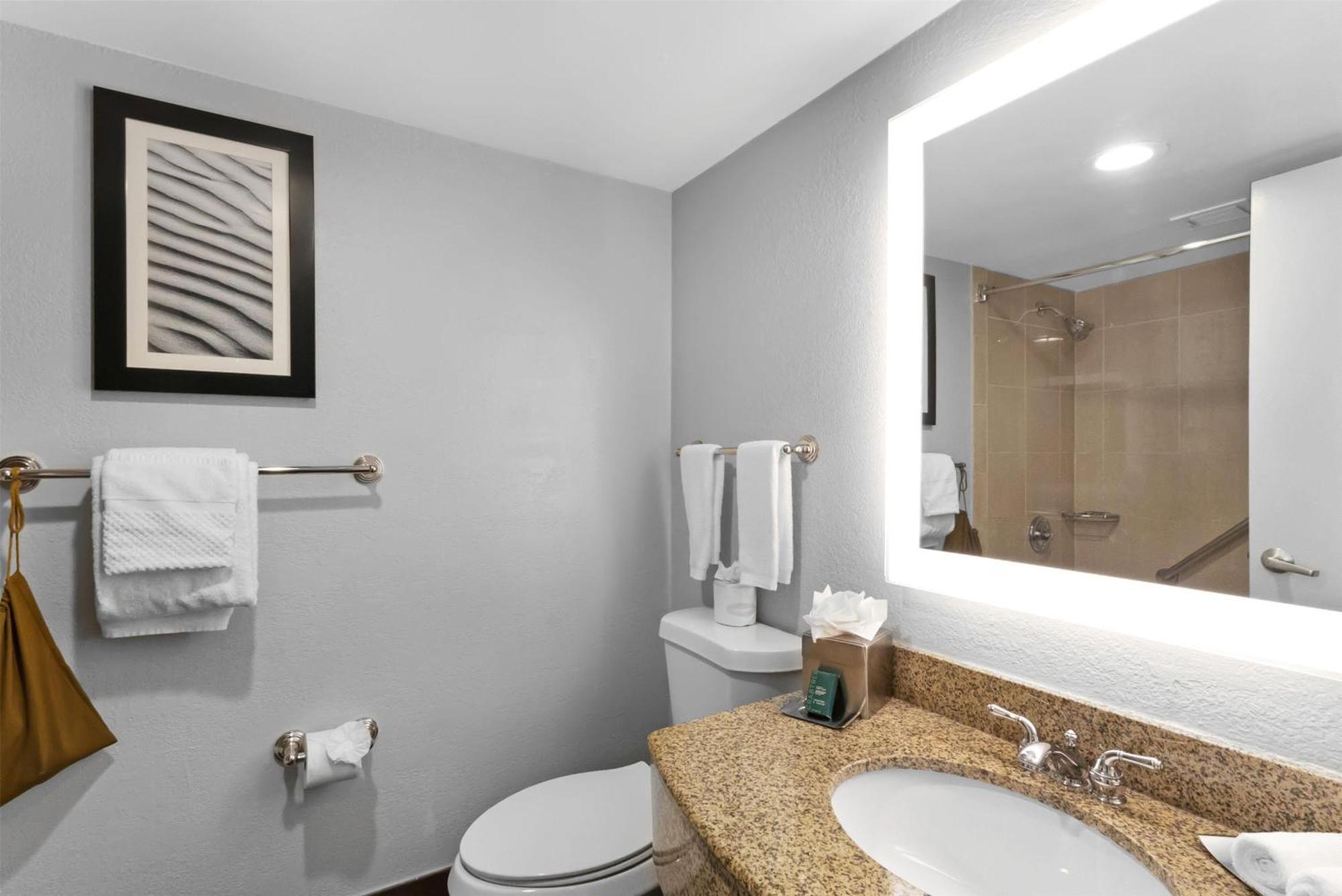 Queen Room with Balcony,1688812899:JPEG