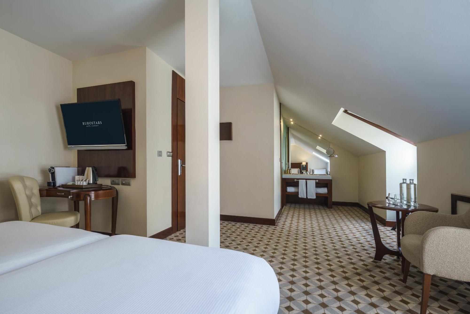 Double Room with Extra Bed