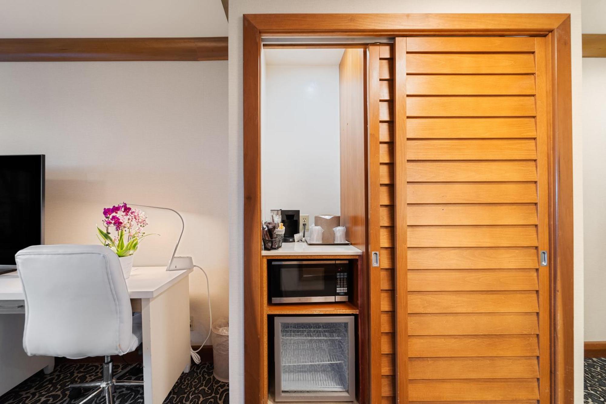 Standard Queen Non View Accessible Room,1690937159:JPEG