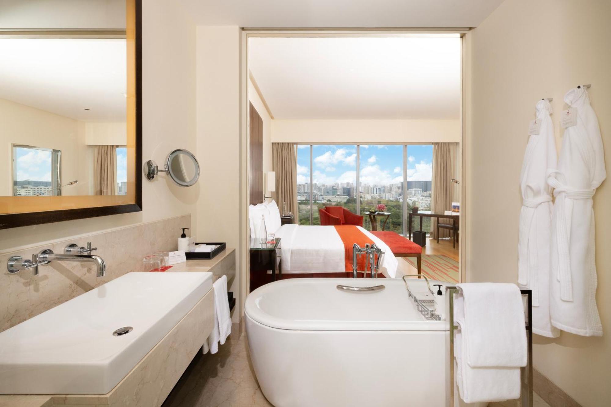 Deluxe Park View Room King Bed,1441539616:JPEG