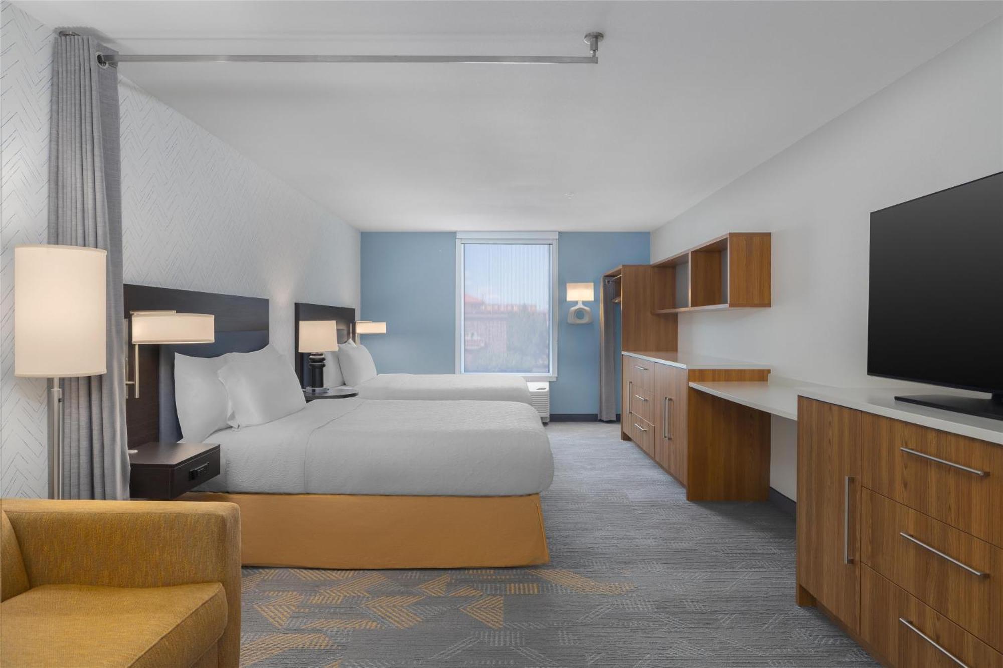 Queen Studio with Two Queen Beds - Non-Smoking