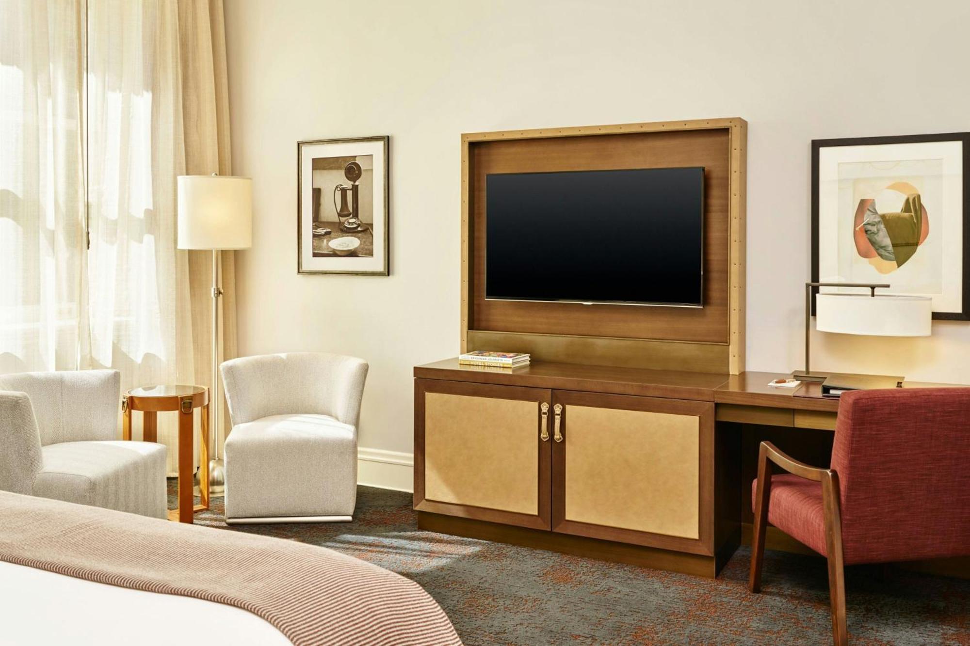 Deluxe Room, Guest room, 1 King,1697820267:JPEG