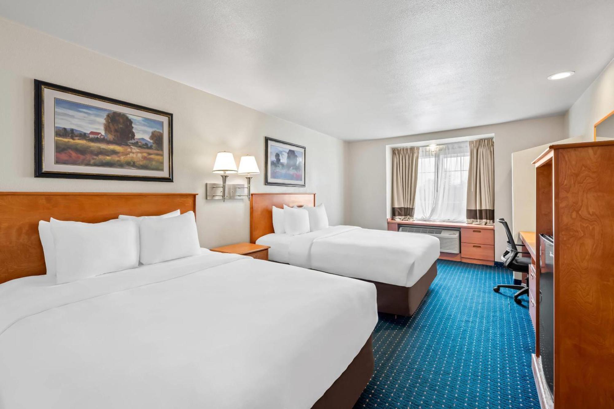 Queen Room with Two Queen Beds - Accessible/Non-Smoking,1697976236:JPEG