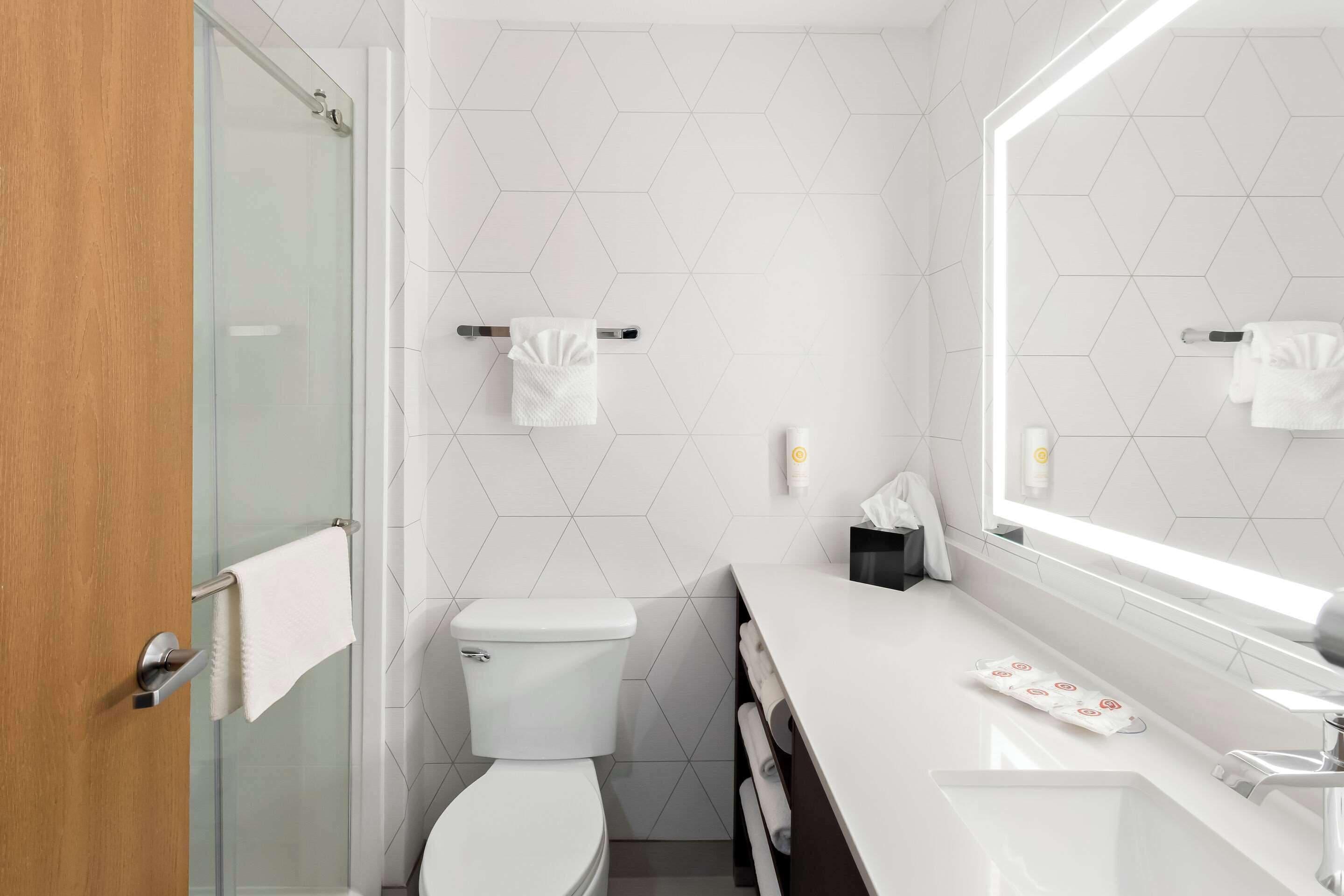 One Room Suite with Whirlpool - Non Smoking