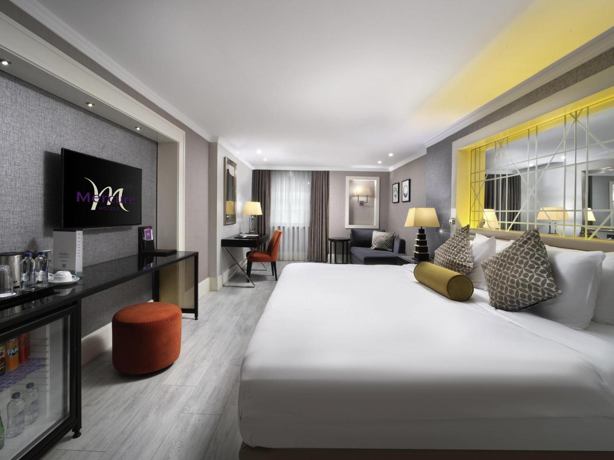 Deluxe King or Twin Room