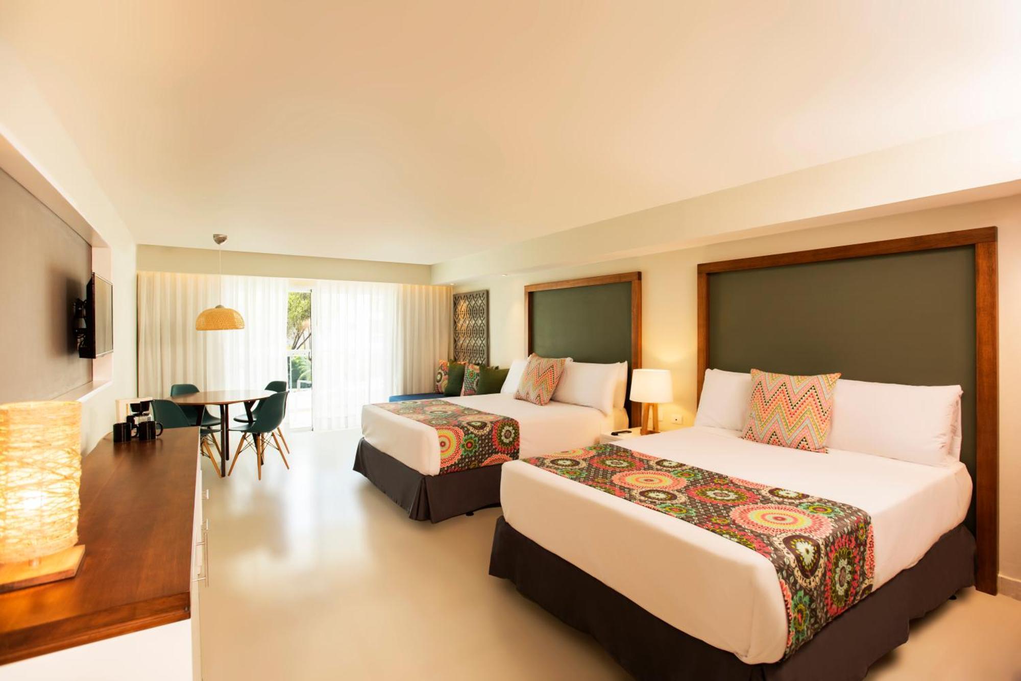 Deluxe Double Room,1731512514:JPEG