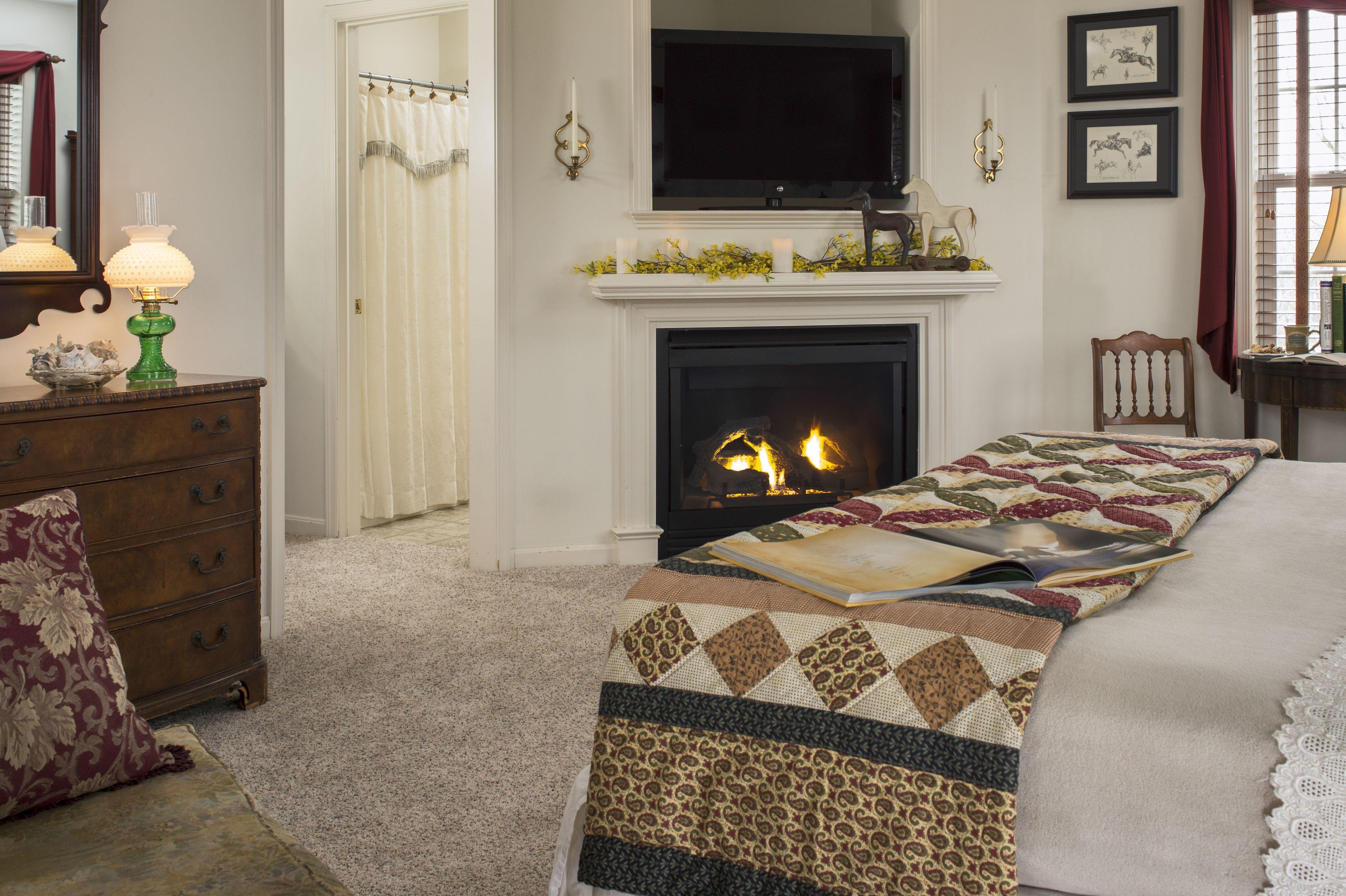 Deluxe King Room Fireplace,1713053681:JPEG